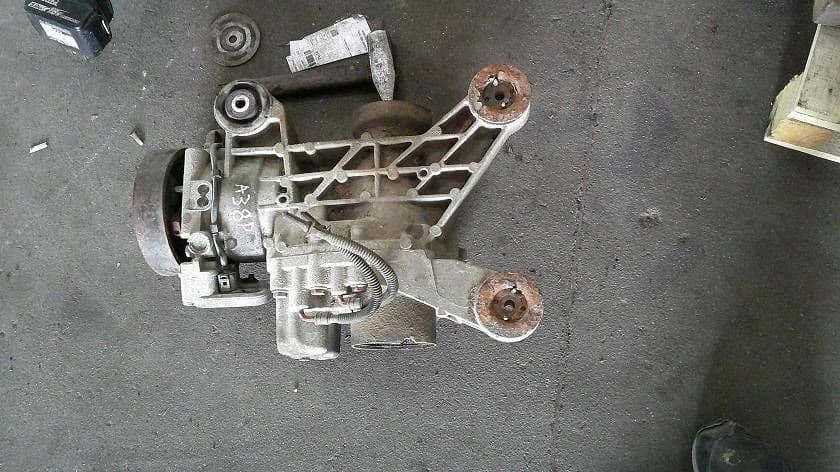 Puente trasero Audi A3 S3 8P Lift 2.0 TDI 0AV525010K usado