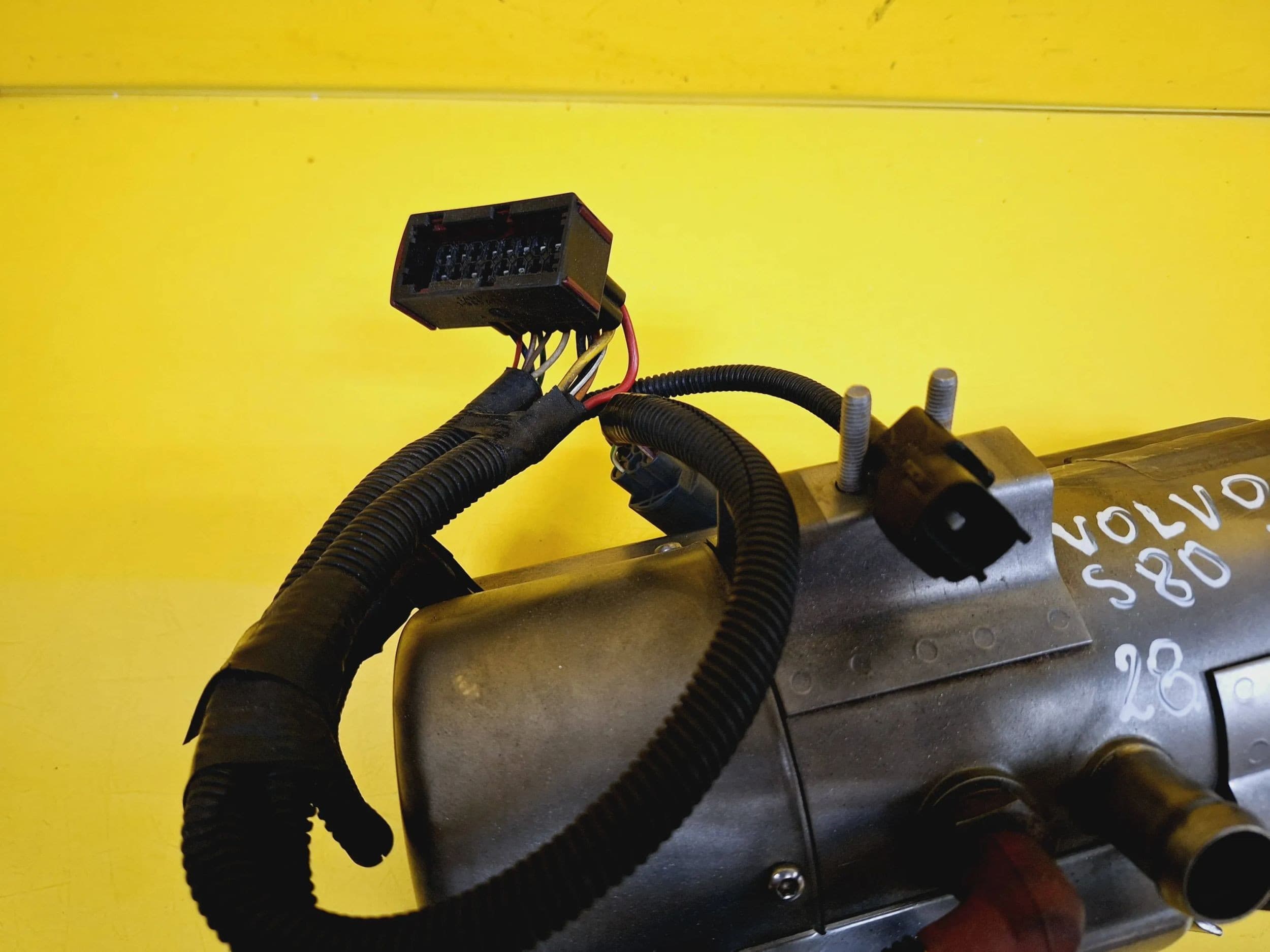 Calefactor estacionario Webasto Volvo S80 Gasolina NR28 usado 3