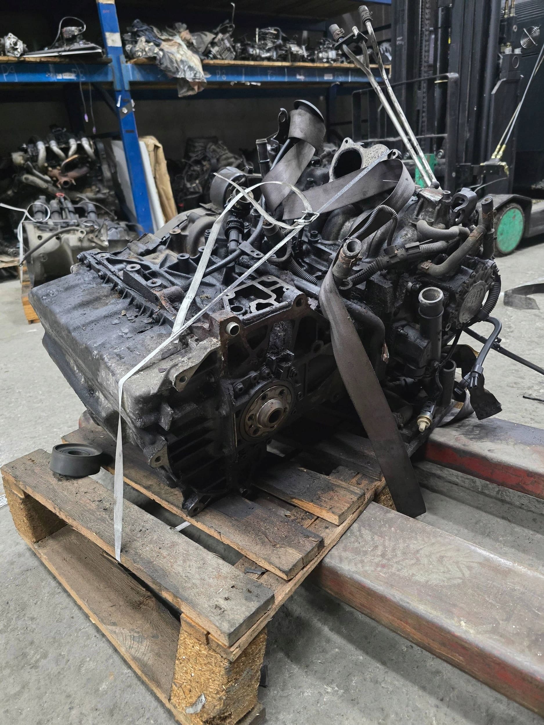 Motor Bkd 2.0 TDI para Skoda Octavia Mk2 (1Z) usado 6