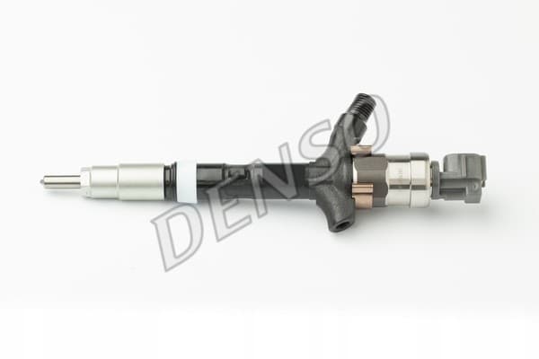 Inyector Denso DCRI100570 nuevo 4
