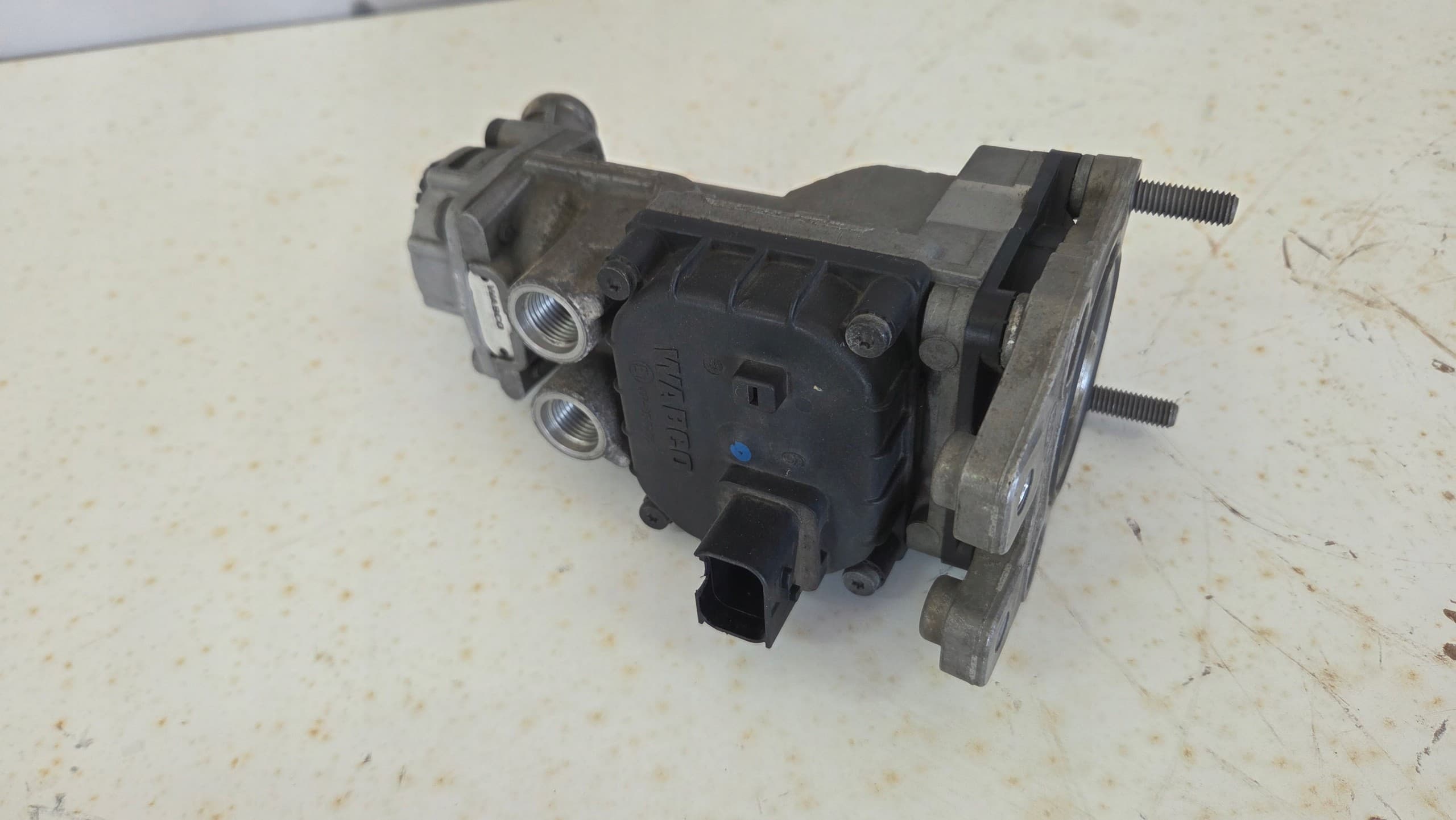 Válvula principal de freno Daf XF 106 4800030470 Wabco nuevo