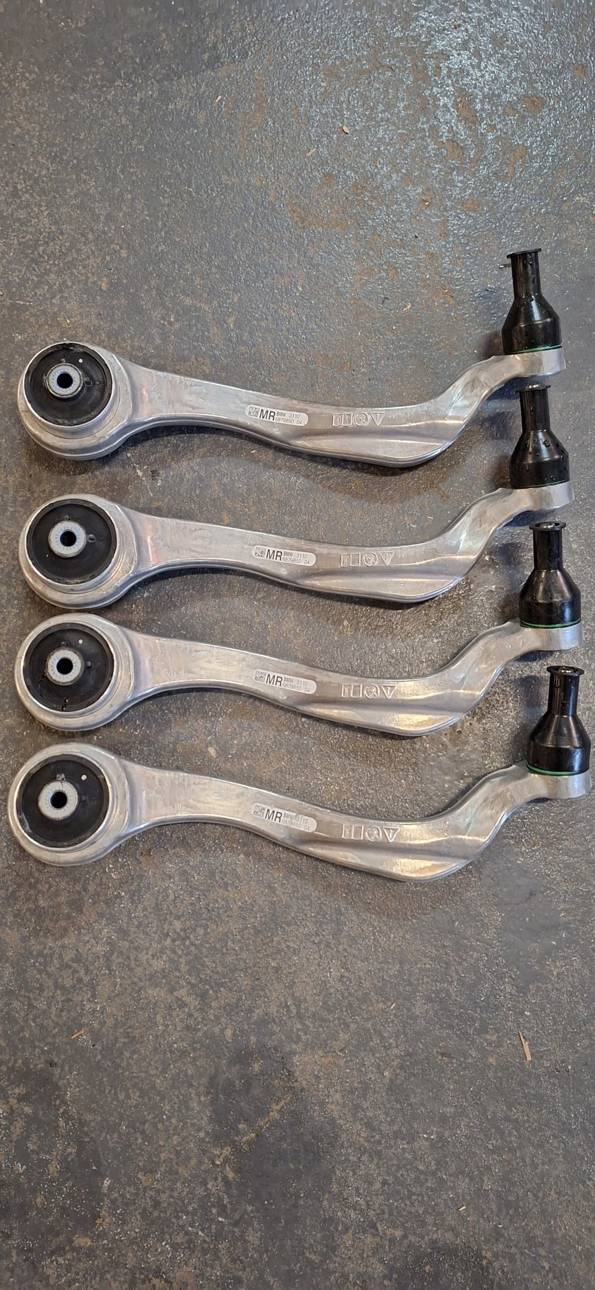 Brazo de control delantero derecho original BMW OE 6879850 nuevo 2