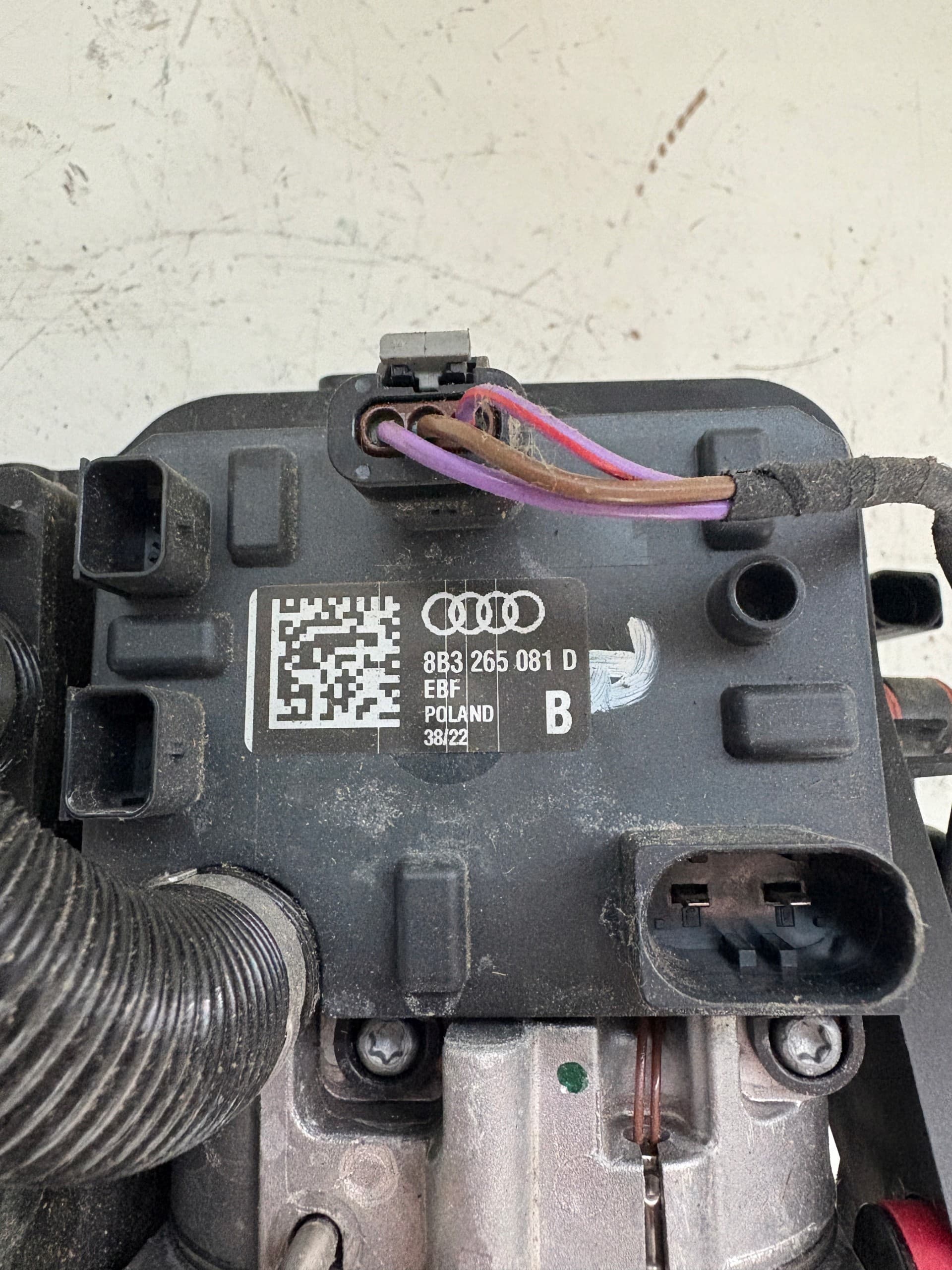 Calefactor estacionario Webasto Audi 8B3265081D usado 5
