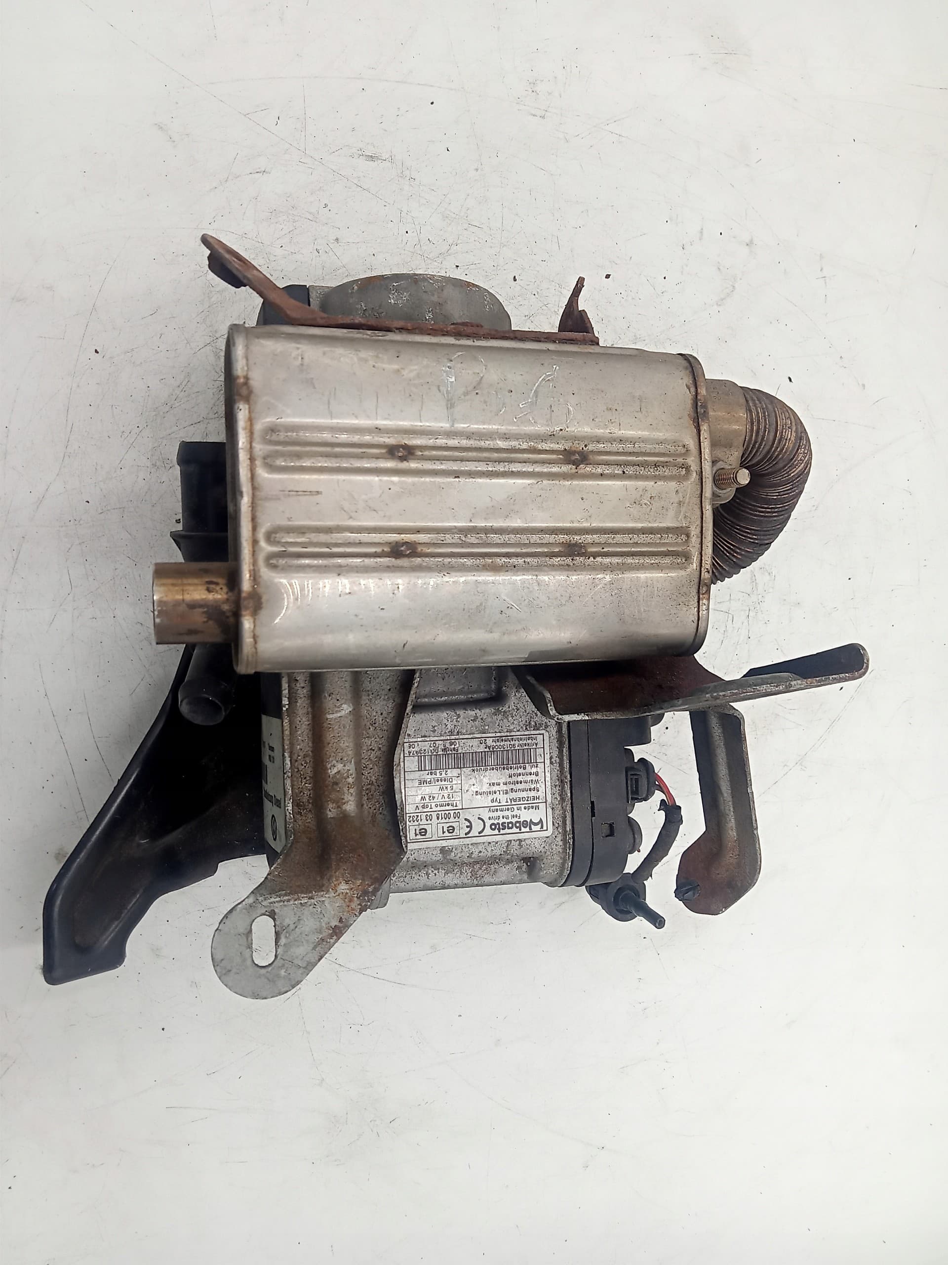 Calefactor estacionario Webasto VW Passat B6 3C0815005J usado 2