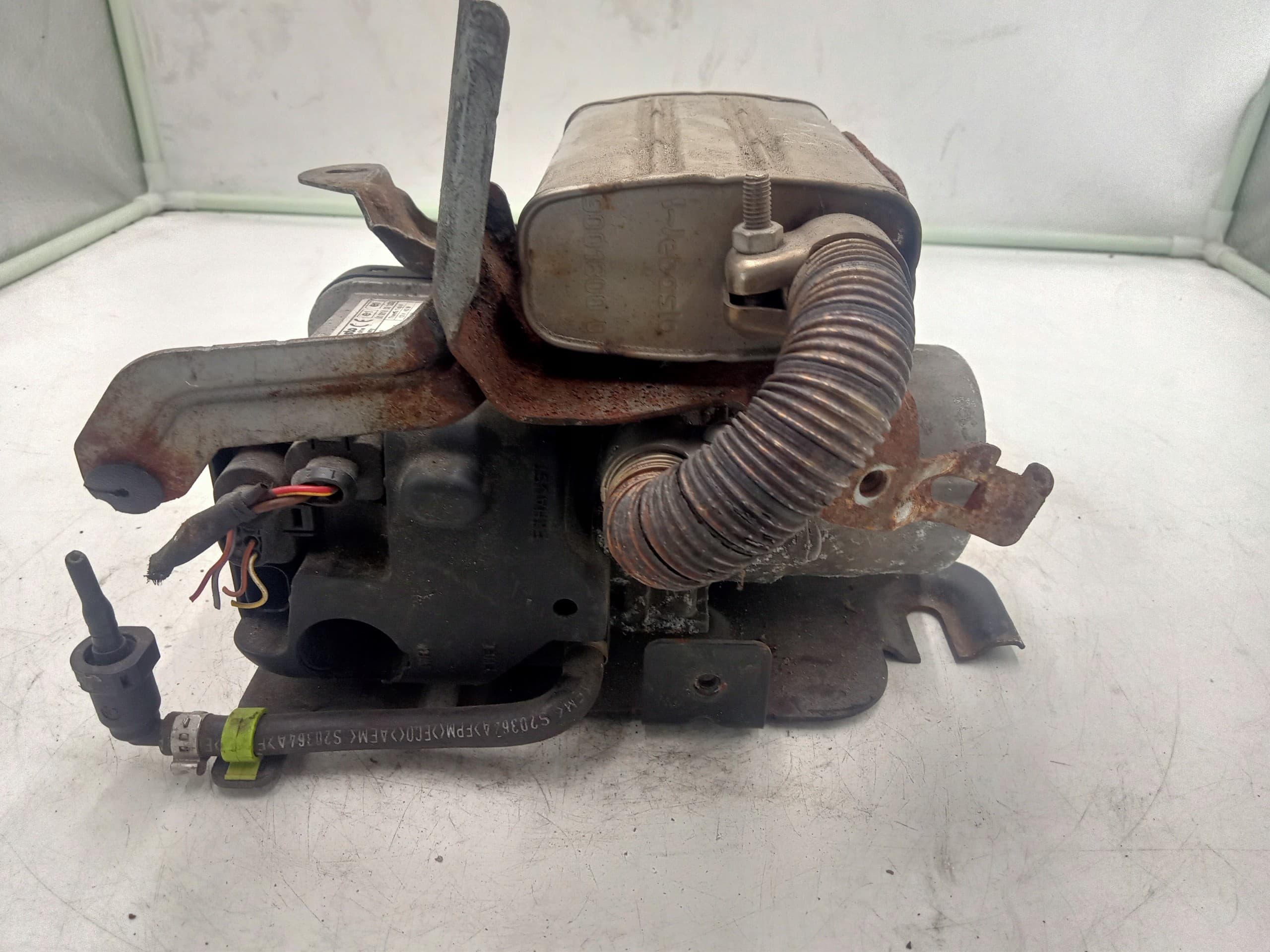 Calefactor estacionario Webasto VW Passat B6 3C0815005J usado 9
