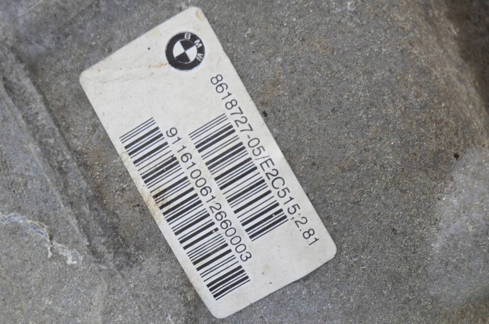 Diferencial trasero BMW Serie 7 G11 G12 8618727 usado 4