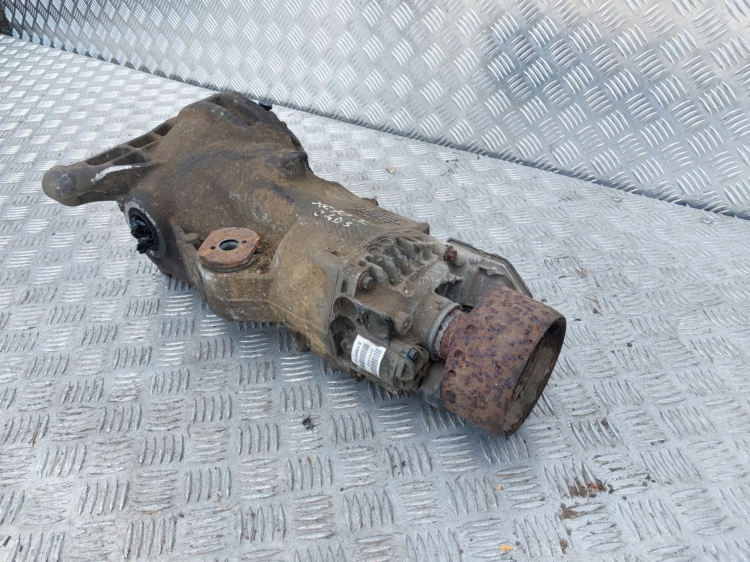 Diferencial Trasero 6520113690 P31219250 Volvo XC70 II 2.4 D5 usado 3