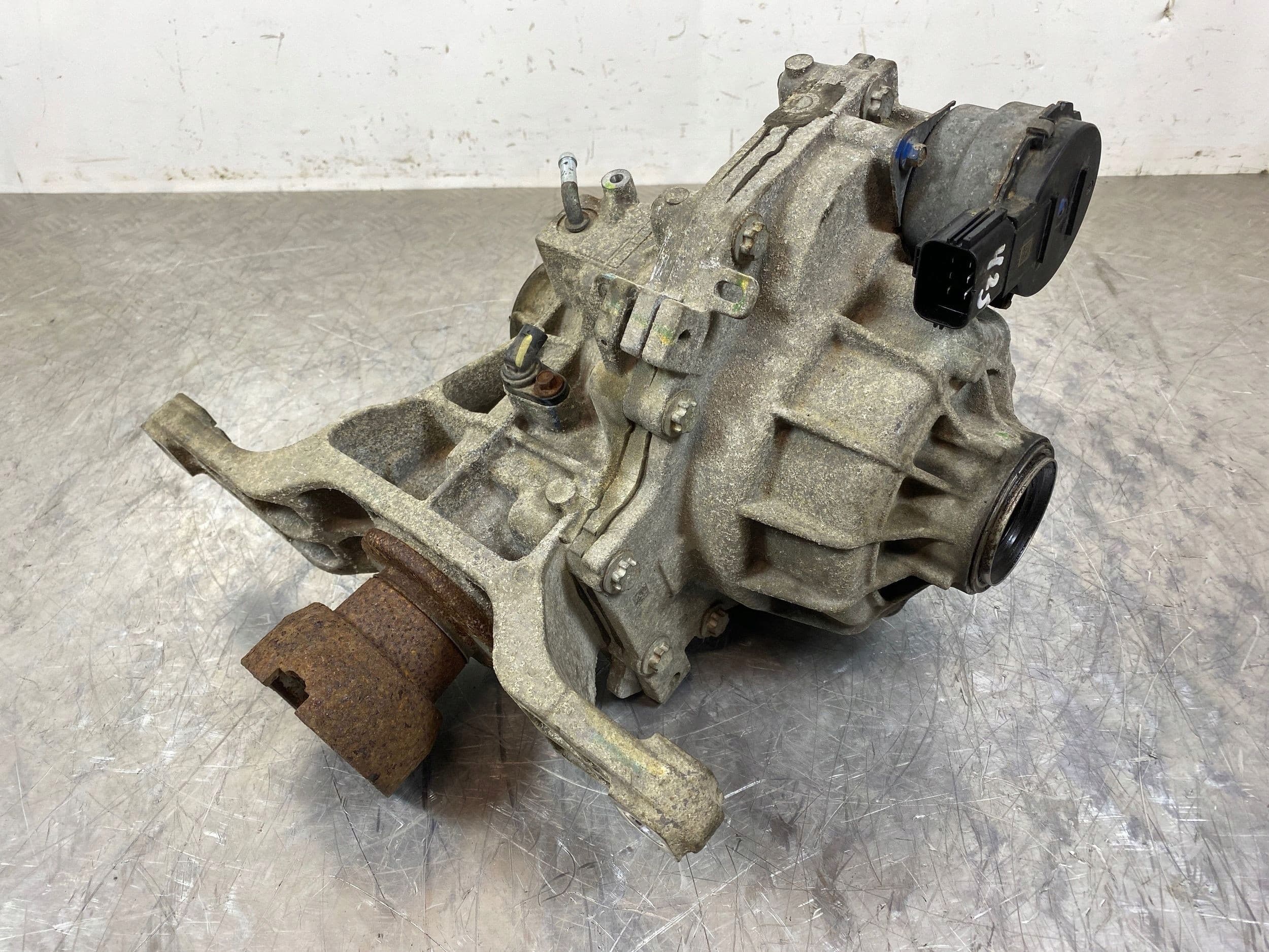 Diferencial Trasero Ford Escape IV 2022 10037244 usado