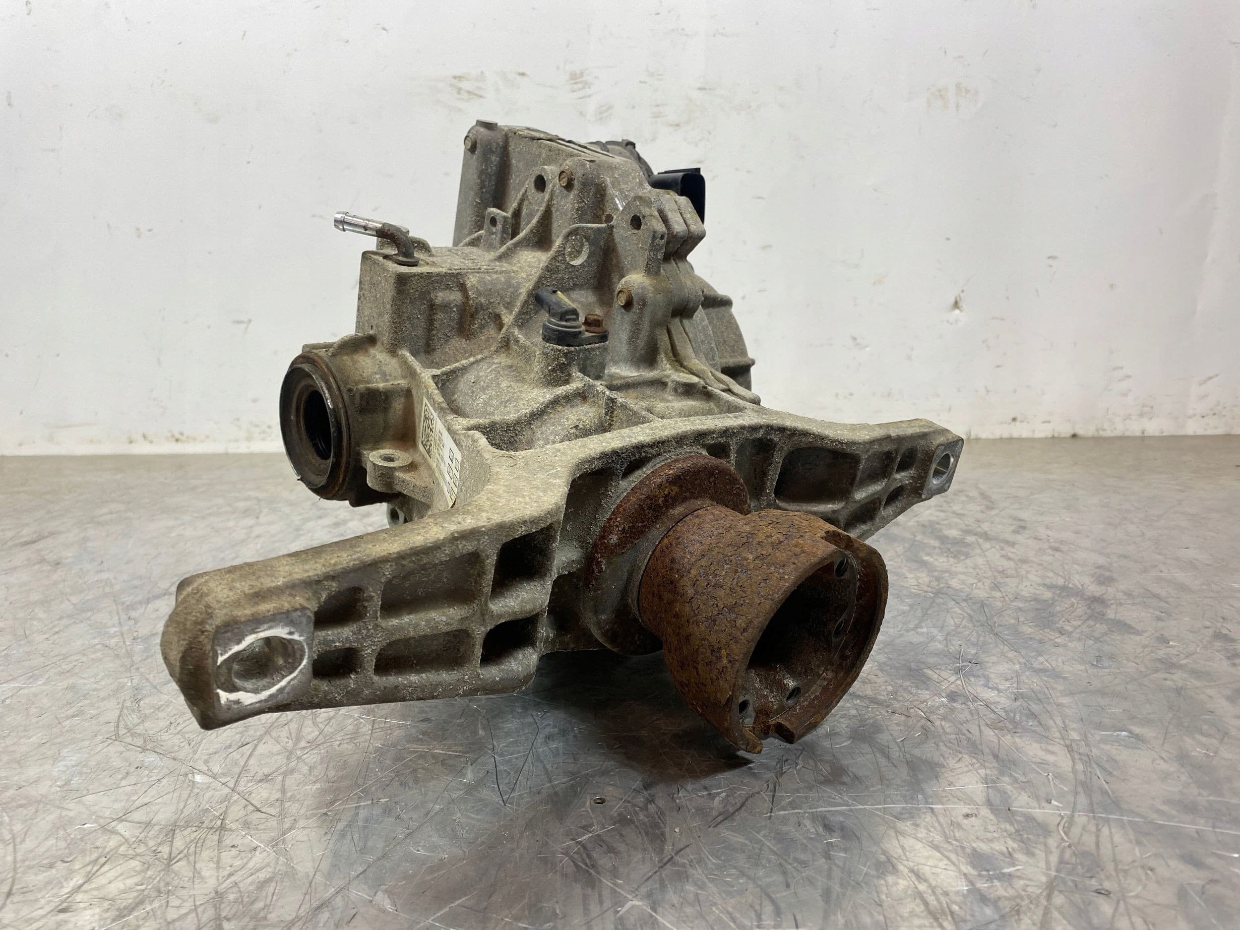 Diferencial Trasero Ford Escape IV 2022 10037244 usado 4