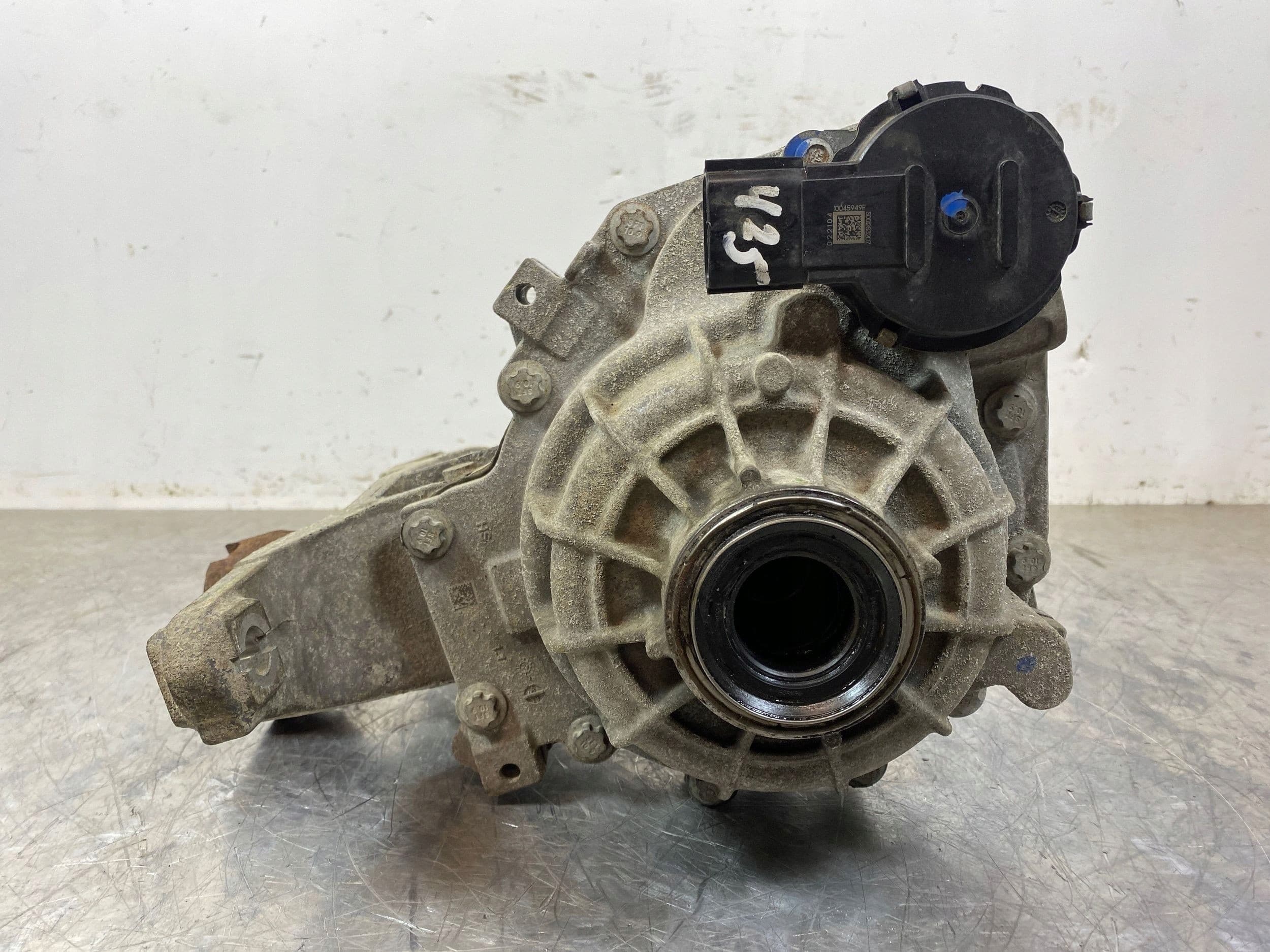 Diferencial Trasero Ford Escape IV 2022 10037244 usado 10