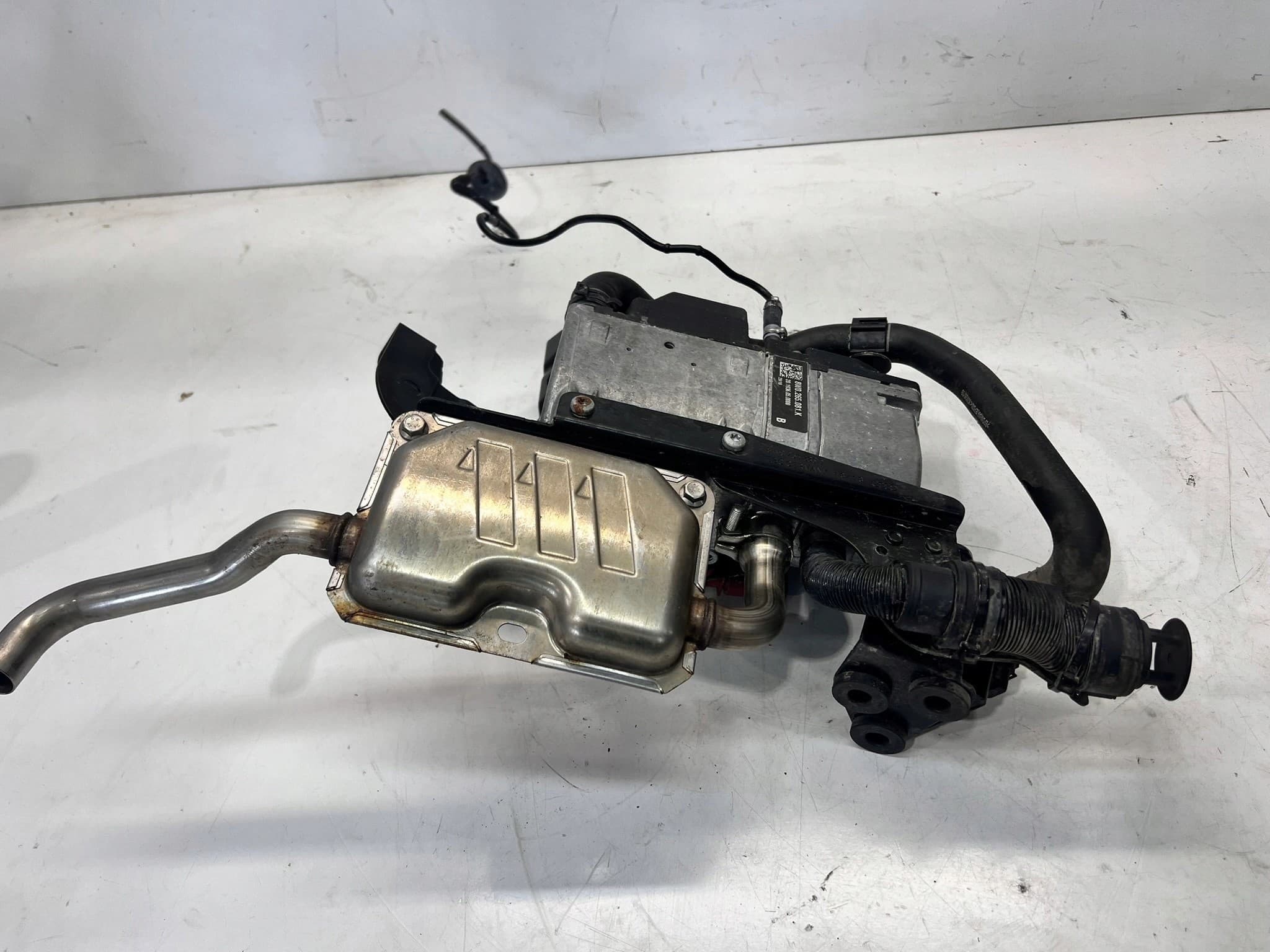 Calefactor Webasto Audi A4 B9 A5 8W0265081K usado 6