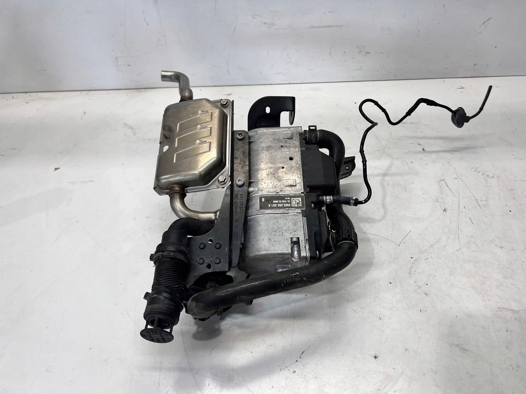 Calefactor Webasto Audi A4 B9 A5 8W0265081K usado 7