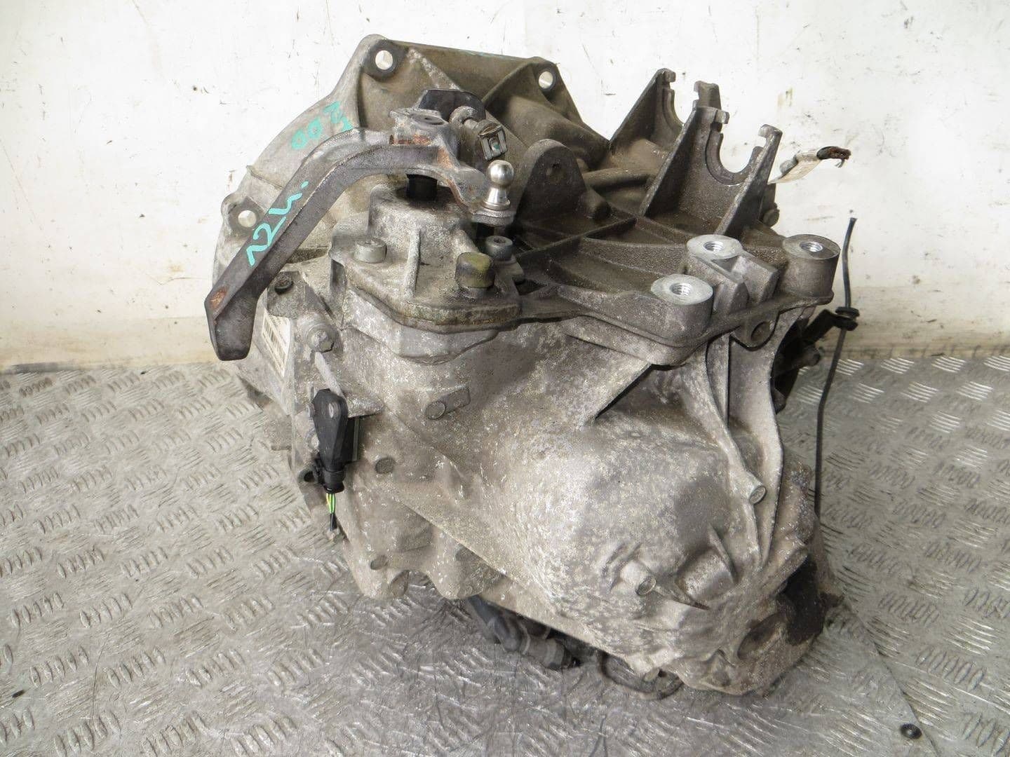 Caja de Cambios Manual BMW X1 F48 2.0D 8635912 usado 5