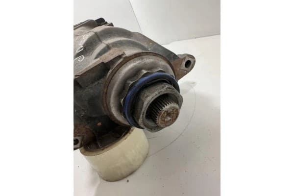 Reductor trasero BMW Serie 3 (F30, F80) 2.0L 2018 usado 5