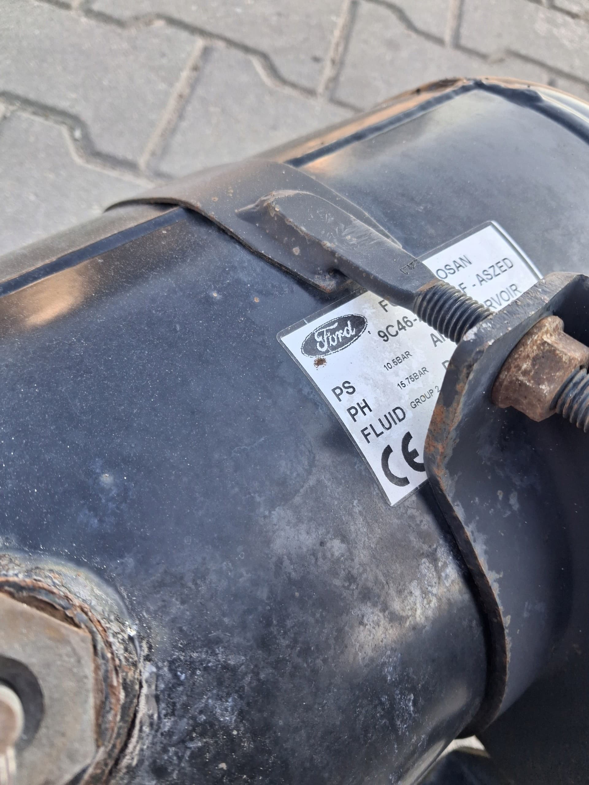 Soporte para depósito de aire 15L Ford F-Max Cargo usado 5