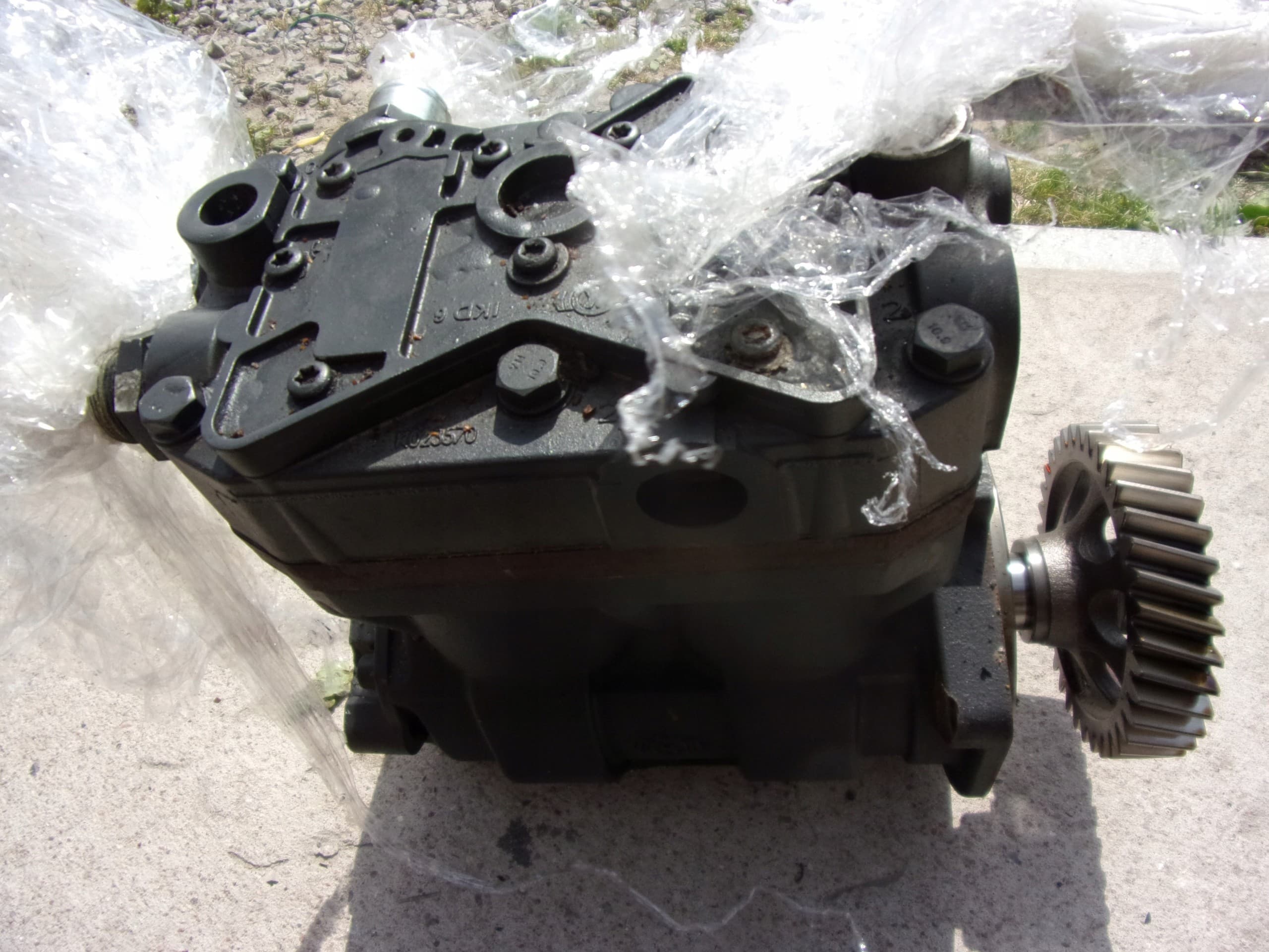 Compresor de Aire Iveco Stralis Cursor 504293730 usado 2