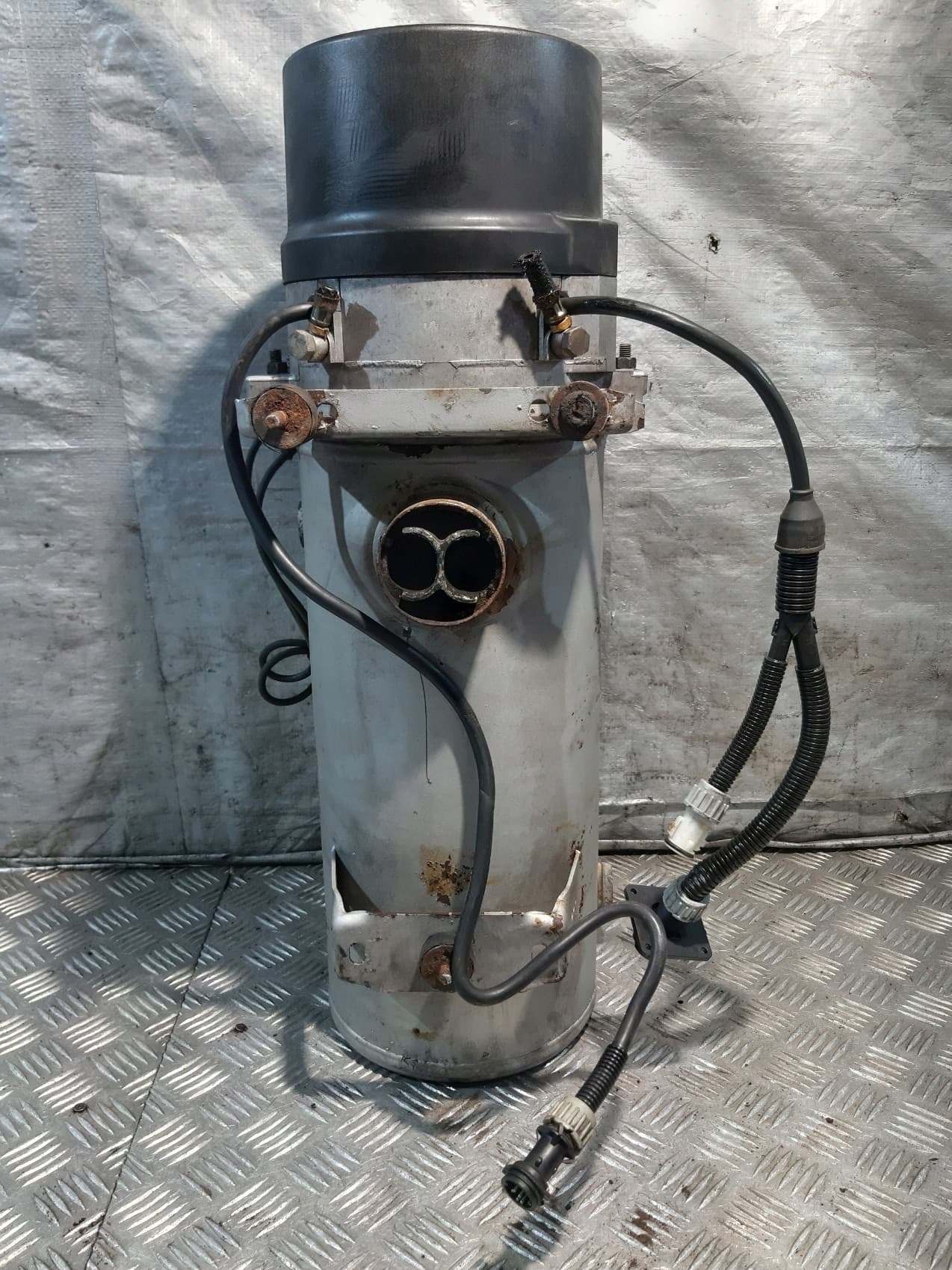 Calefactor estacionario Webasto Thermo 300 DW300 30KW usado 9