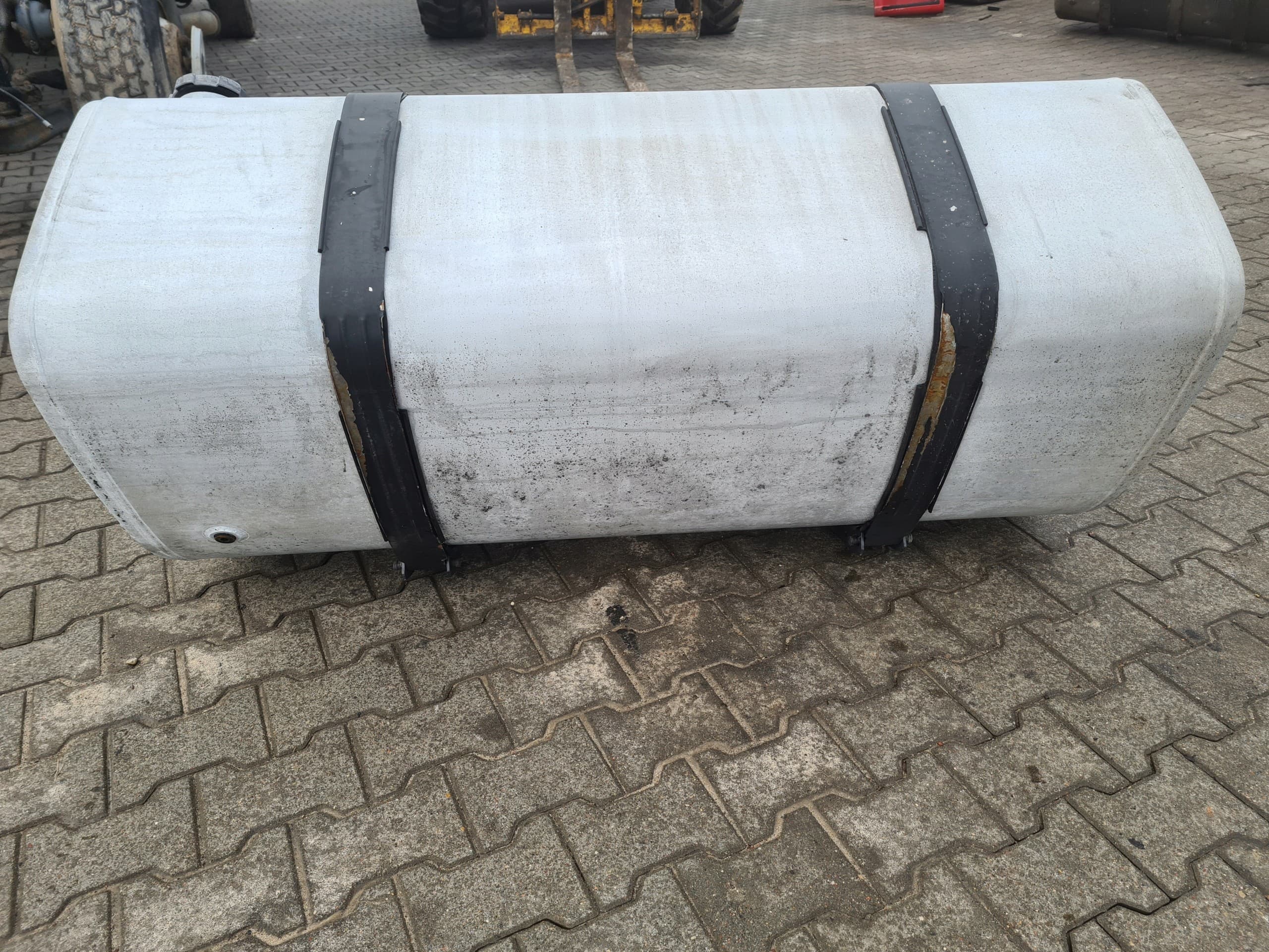 Depósito de Combustible Renault Gama T Volvo FH4 150x69x56 usado 5