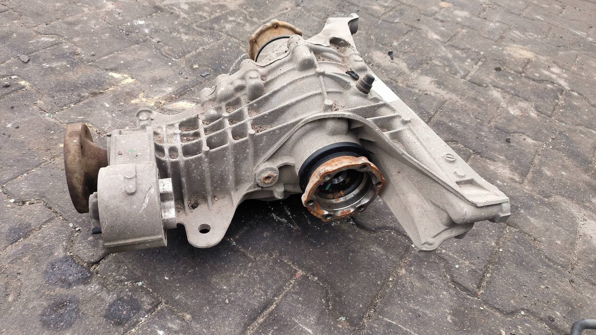 Diferencial Trasero 0B0500043K 2.0 TDI Audi Q5 II FY usado 3