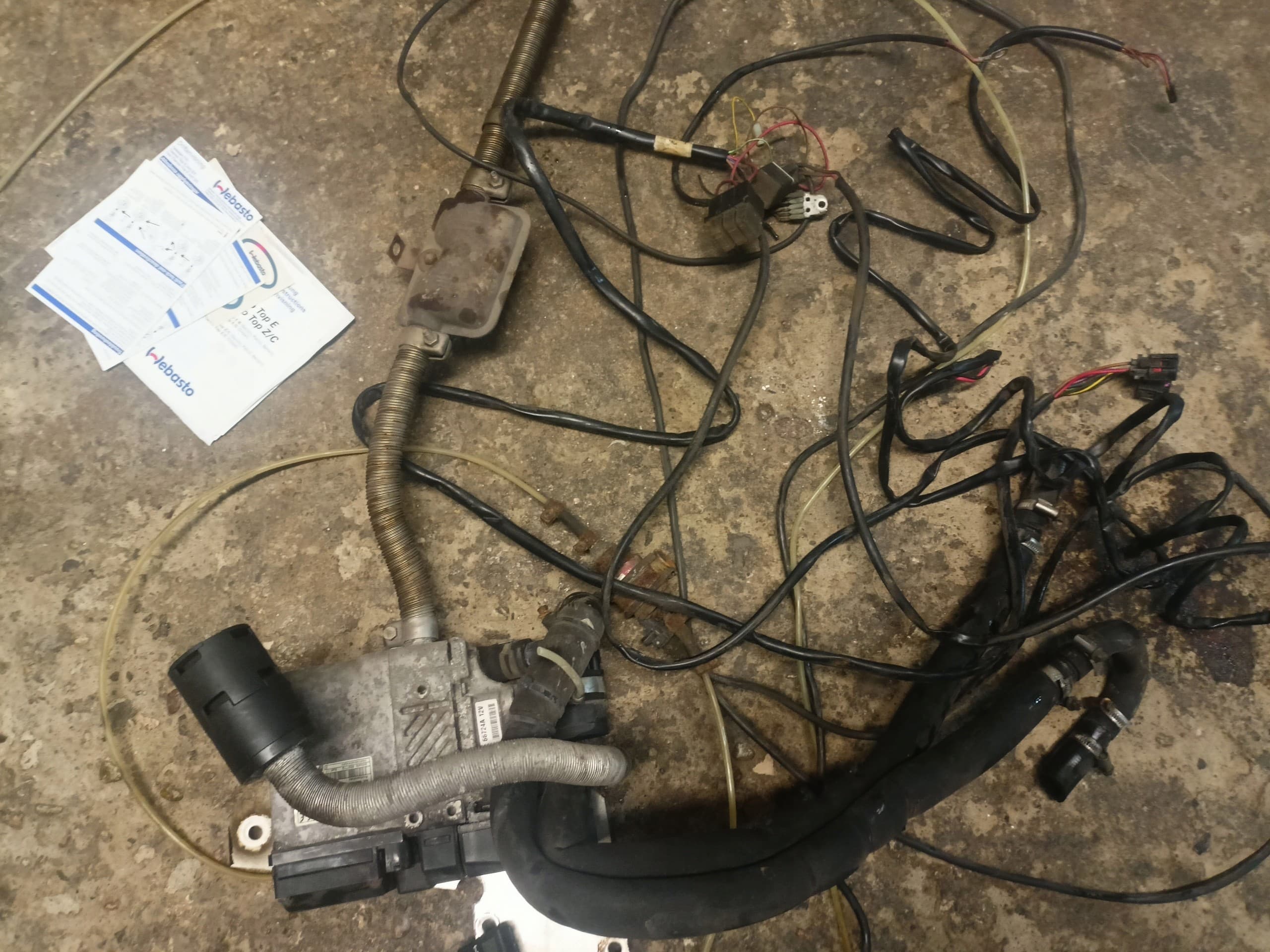 Calefactor de Agua Webasto Bse-D10 6kW 12V Diésel/Gasolina usado