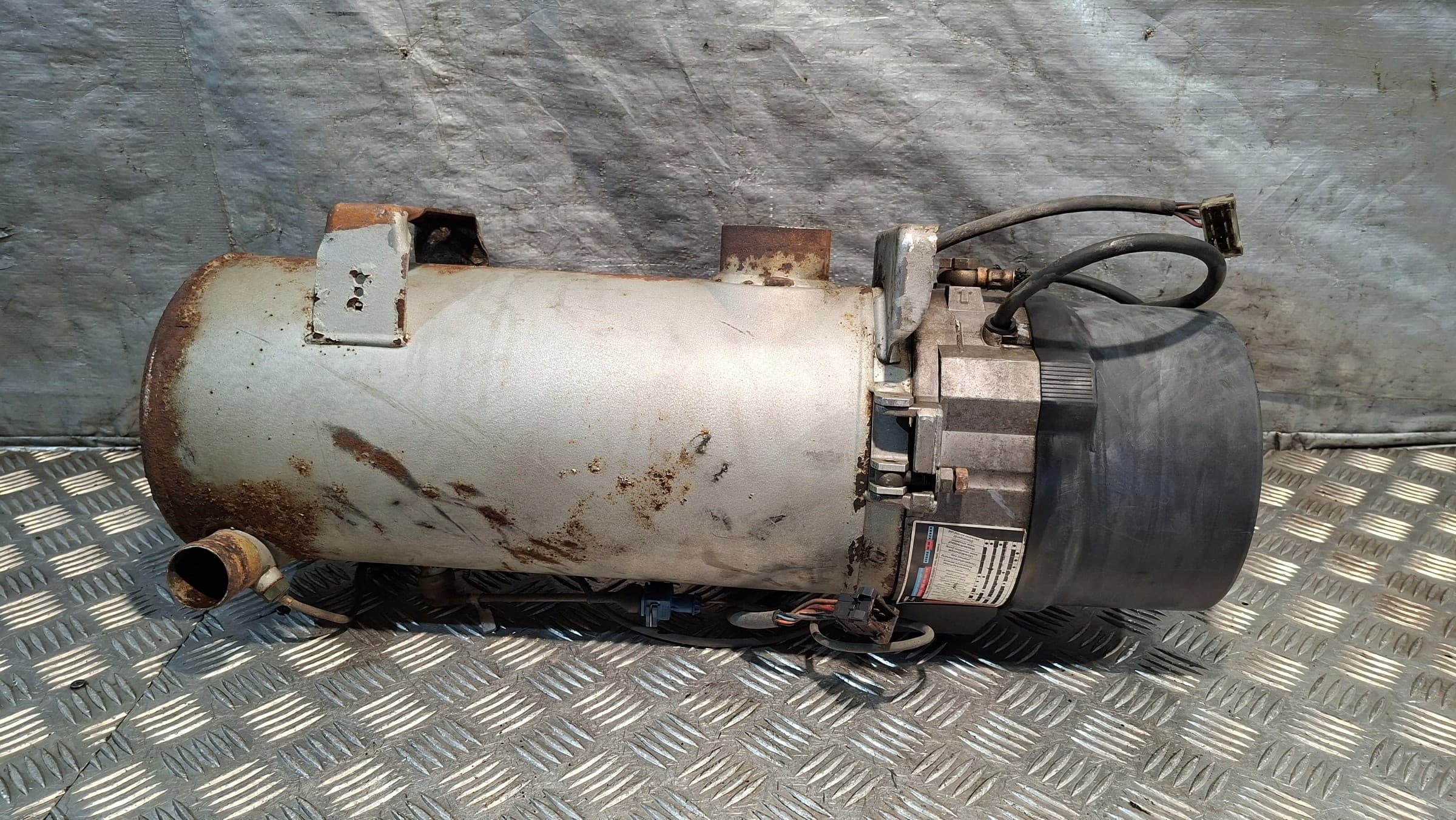 Calefactor estacionario Webasto DW300 usado 11