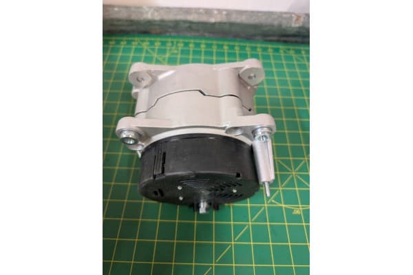 Alternador Hella 8EL 012 427-771 nuevo 8