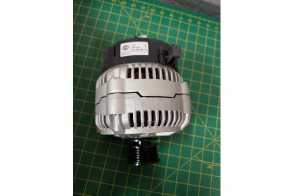 Alternador Hella 8EL 012 427-771 nuevo 9