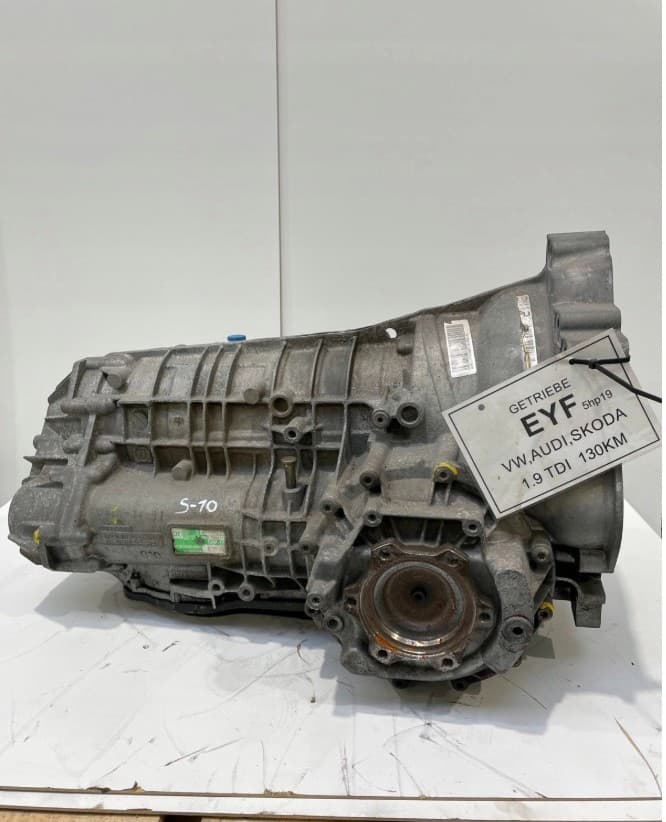 Caja de Cambios VW Audi Skoda 1060030081 5HP-19 usado