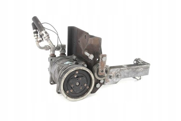 Compresor con pata Iveco Daily 3.0 usado 9