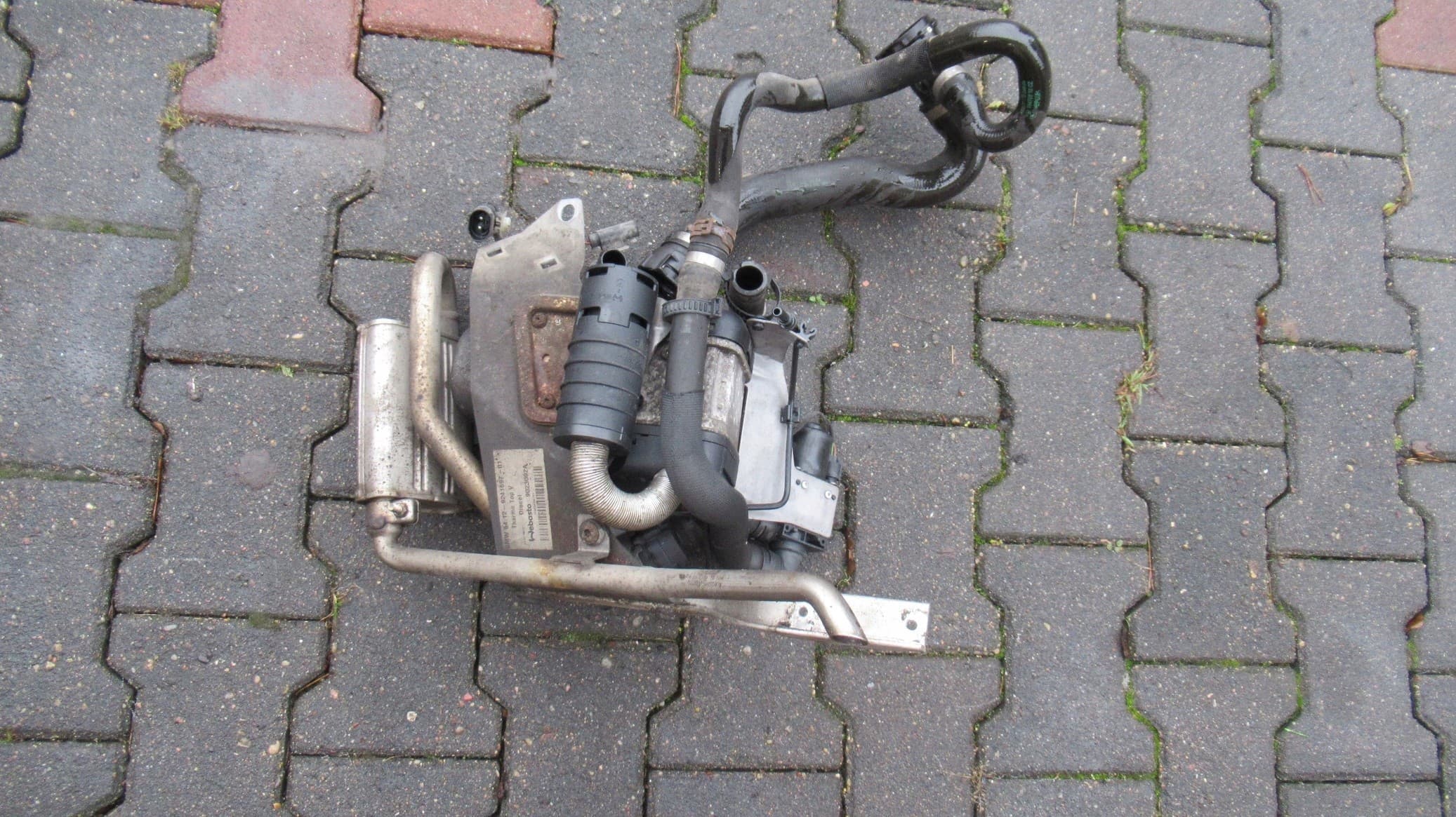 Calefactor estacionamiento Webasto BMW 5 GT F07 9023092A usado 2