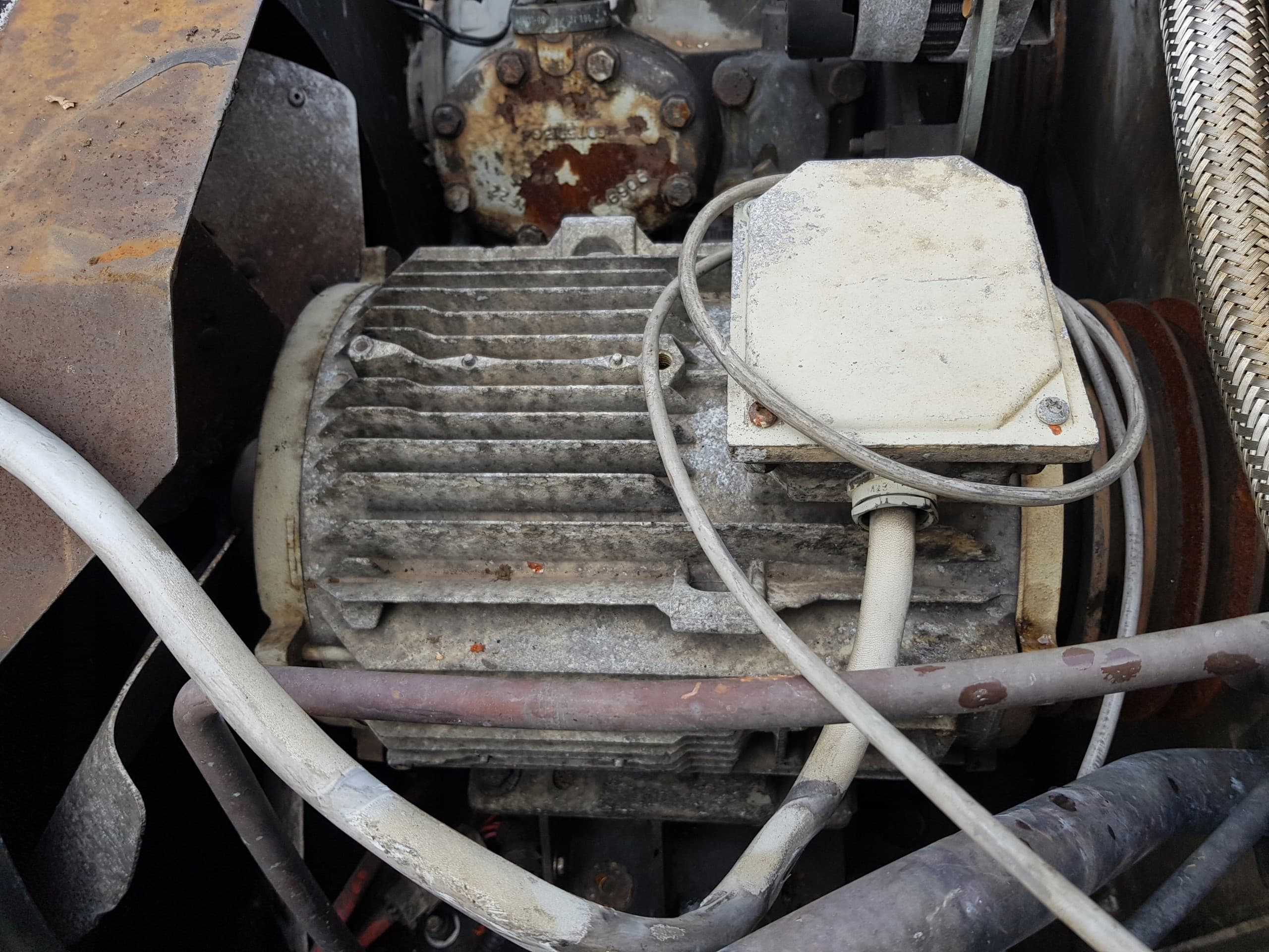 Motor Eléctrico 11kW Carrier Supra 850 usado 3