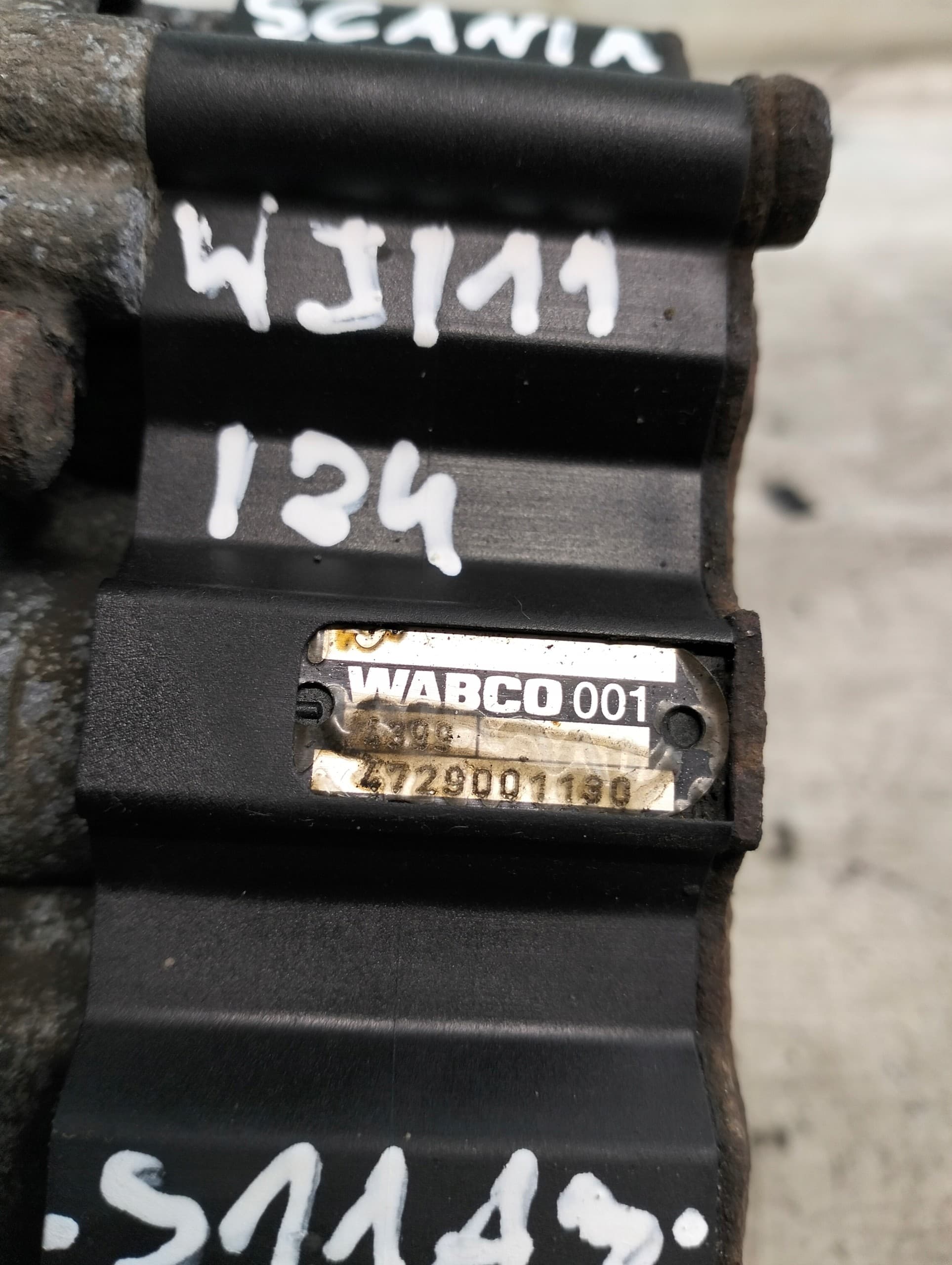 Válvula magnética Wabco 4729001130 usado 2