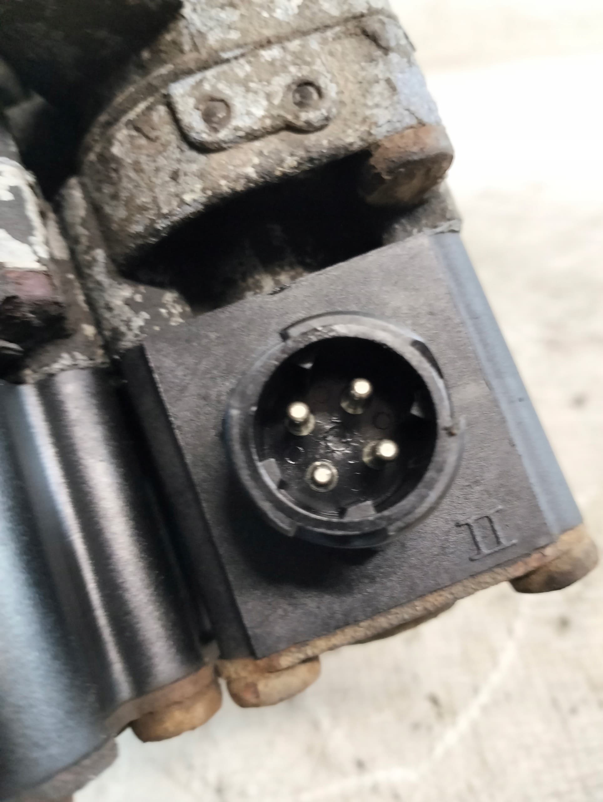 Válvula magnética Wabco 4729001130 usado 5