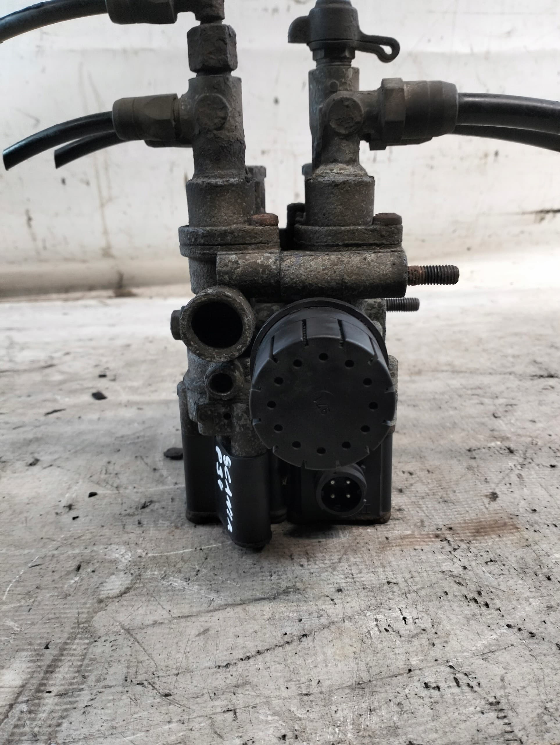 Válvula magnética Wabco 4729001130 usado 7