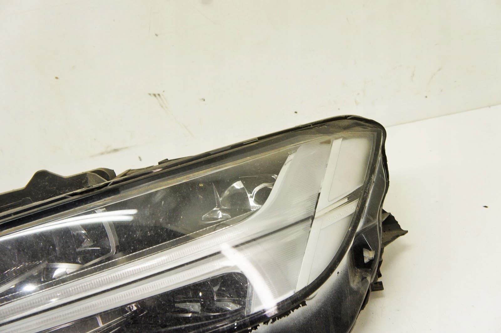 Faros delantero izquierdo Volvo V90 2016-2020 usado 5