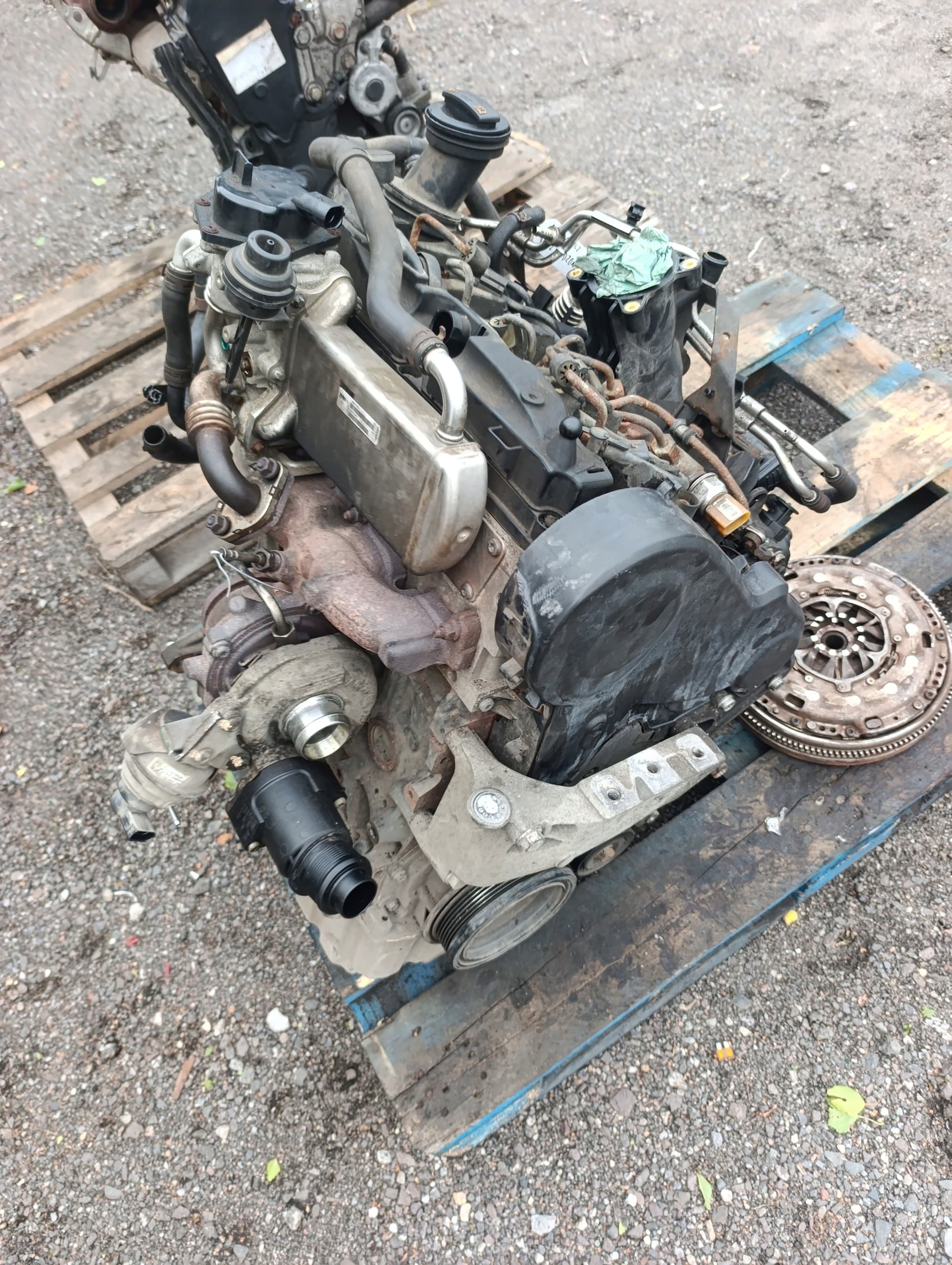 Motor 2.0 TDI VW T5 T6 Caa Caac dañado usado 4