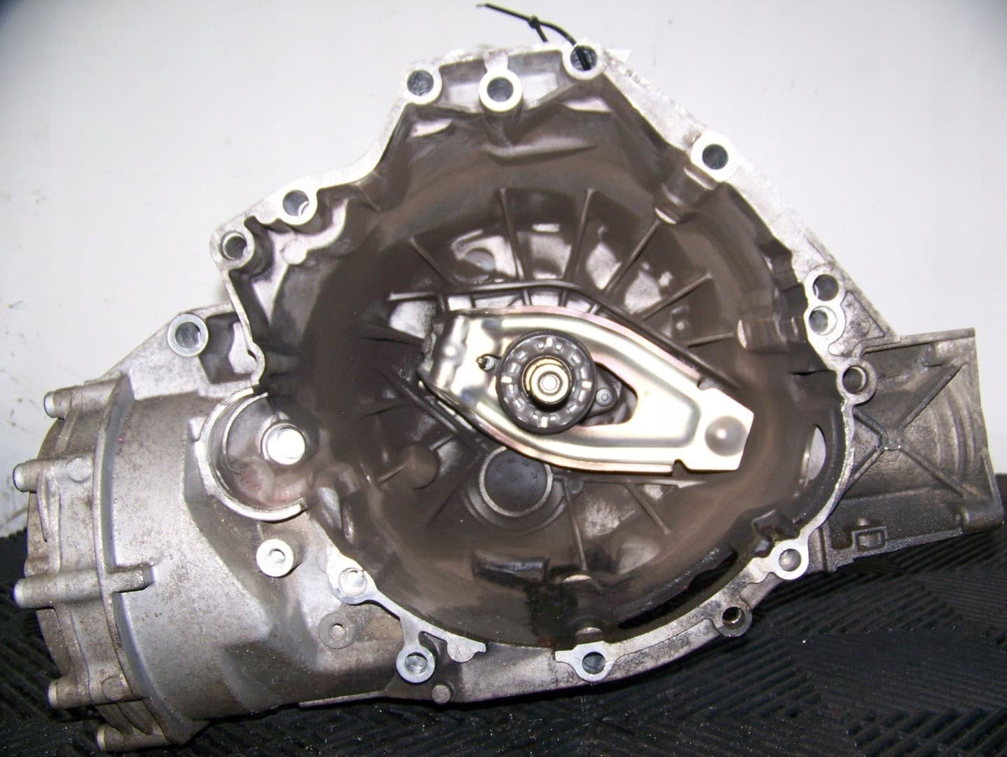 Caja de Cambios Audi A4 B8, Q5, A5 2.0 TDI 163KM Pjh Dañada usado 4