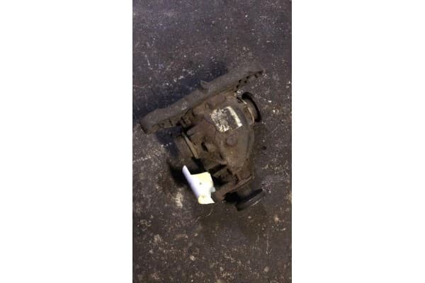 Diferencial trasero BMW Serie 7 E38 1428482 usado