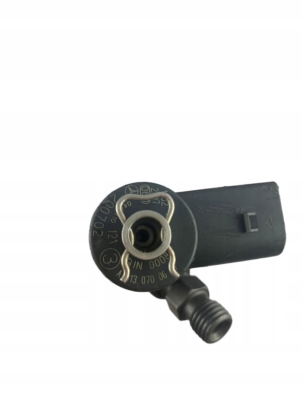 Inyector Mercedes A6130700687 nuevo 3