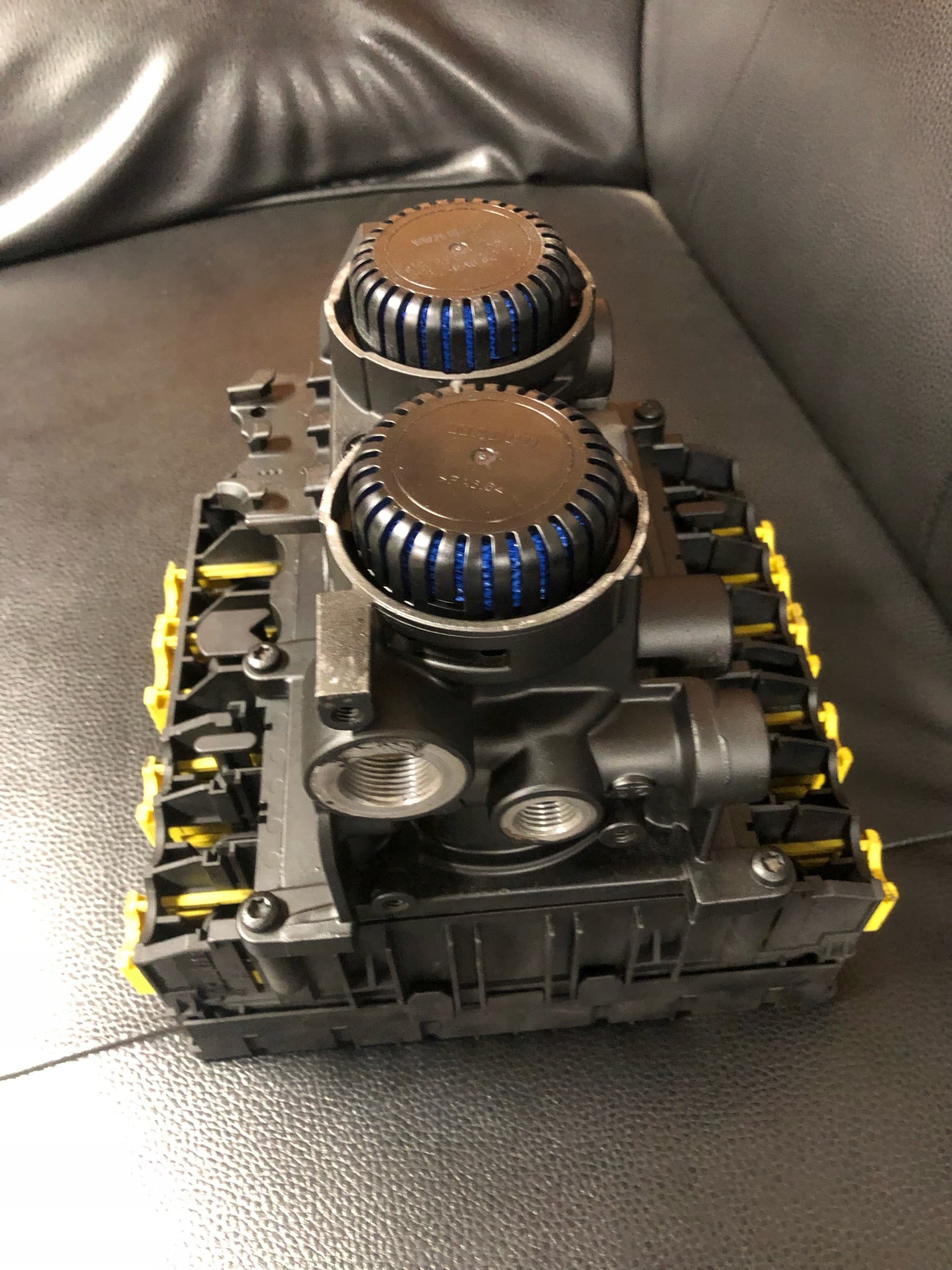 Válvula moduladora de remolque Wabco 4801020300 nuevo 2
