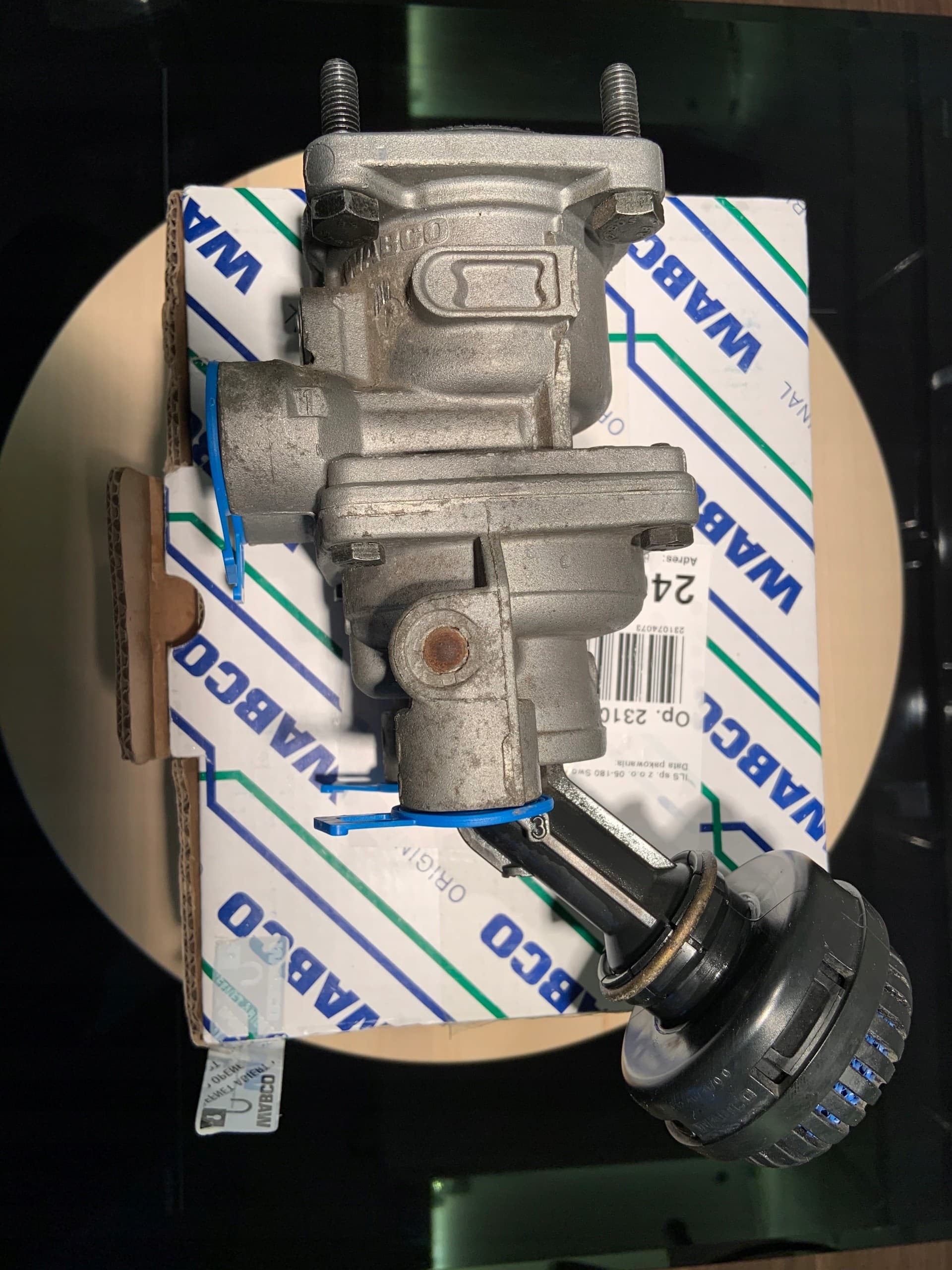 Válvula de freno principal Wabco 4613152630 para camiones nuevo 5