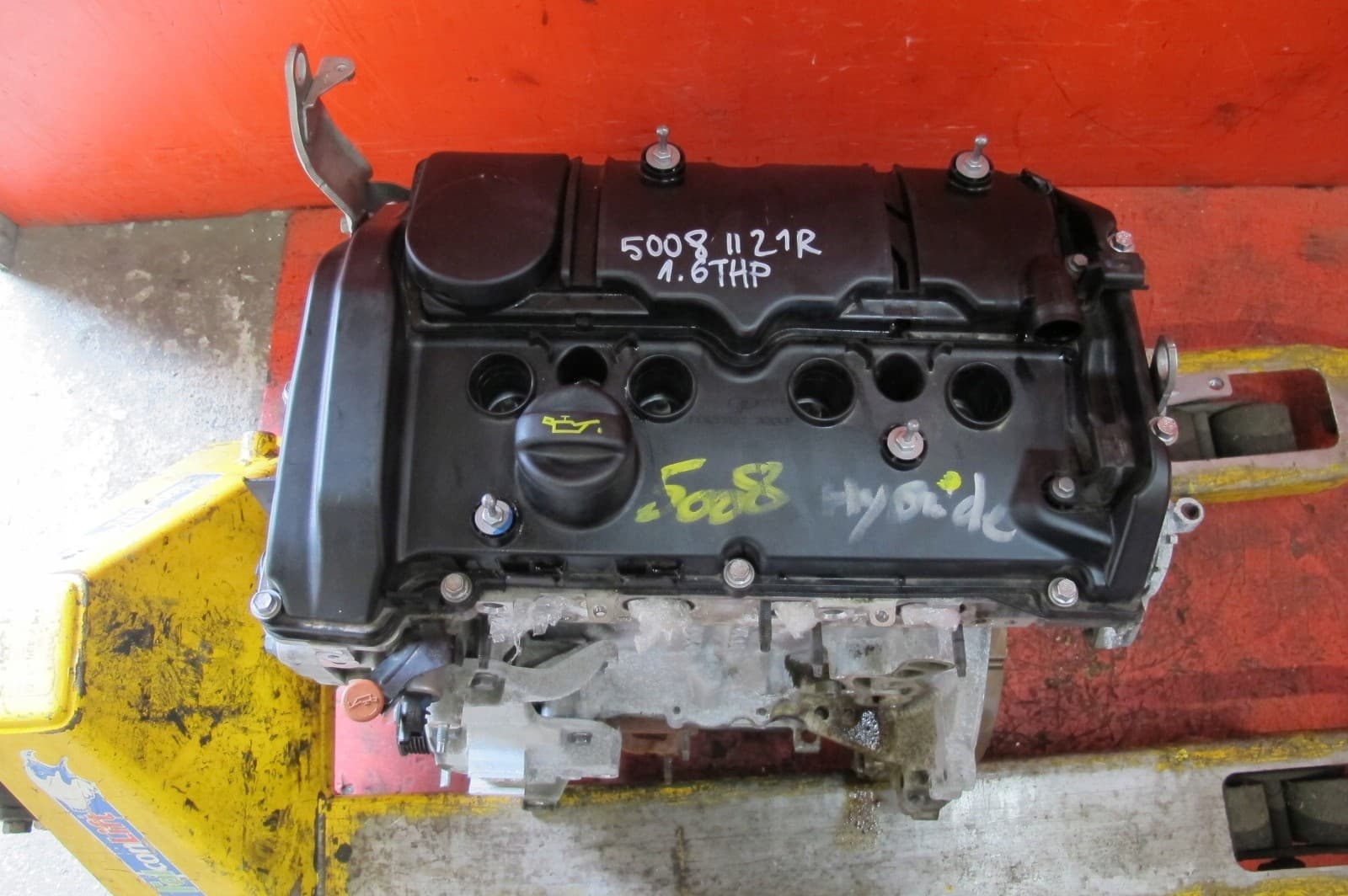 Motor Peugeot 5008 II 1.6 Thp Híbrido Código 5G06 10FKBJ usado