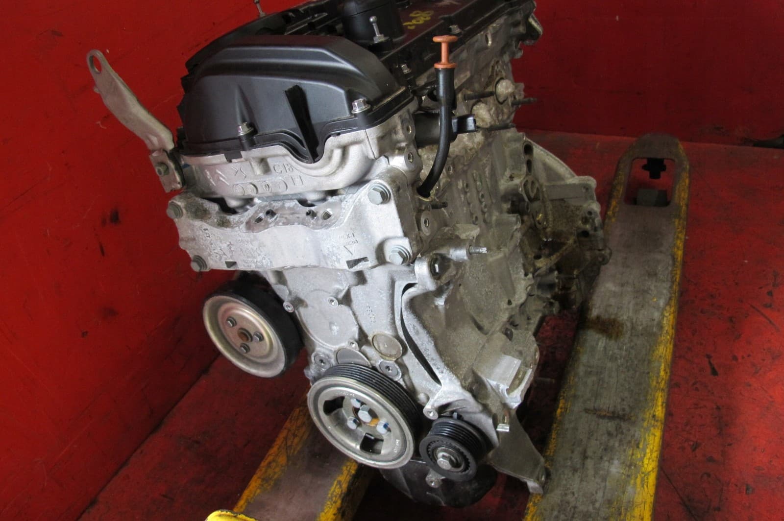 Motor Peugeot 5008 II 1.6 Thp Híbrido Código 5G06 10FKBJ usado 3