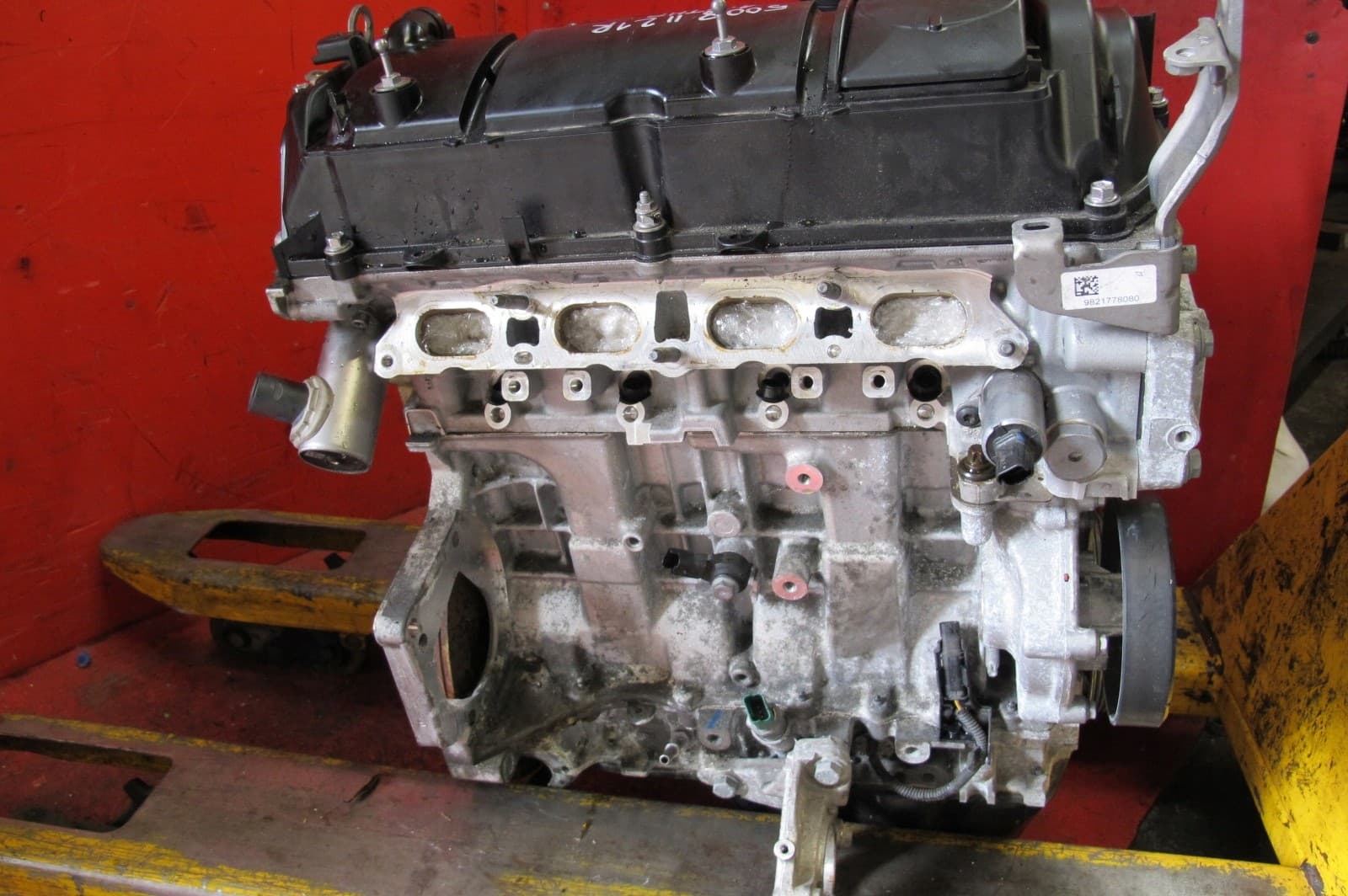 Motor Peugeot 5008 II 1.6 Thp Híbrido Código 5G06 10FKBJ usado 6