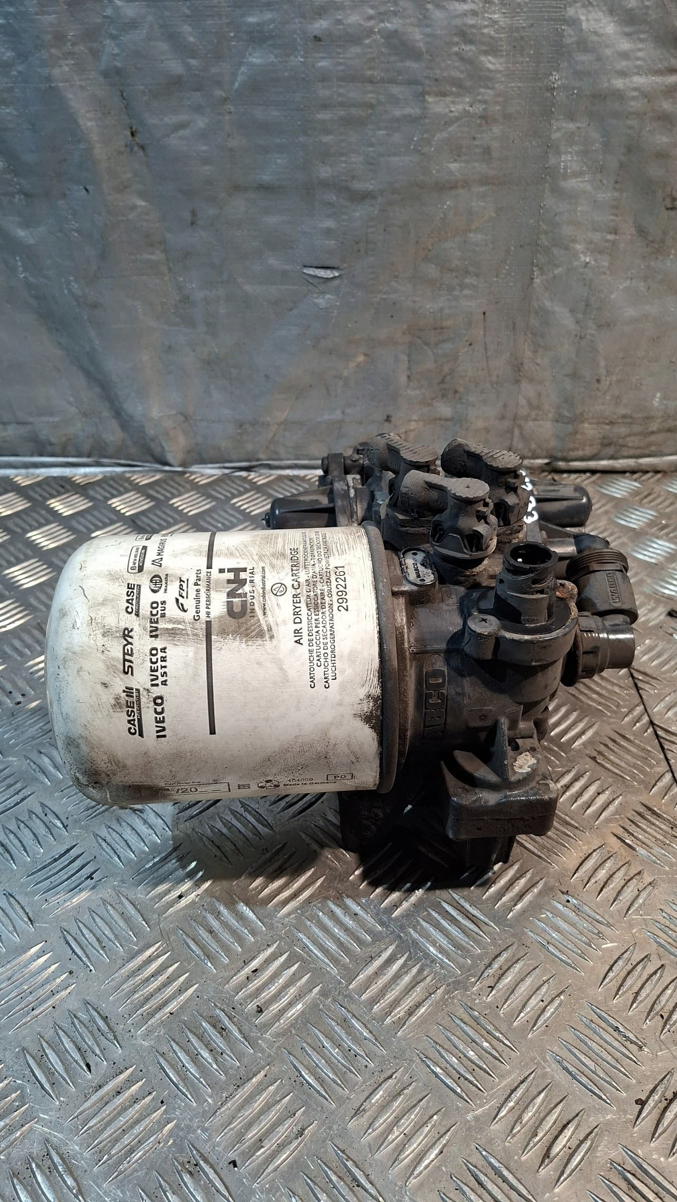 Secador de Aire Iveco Stralis usado 3