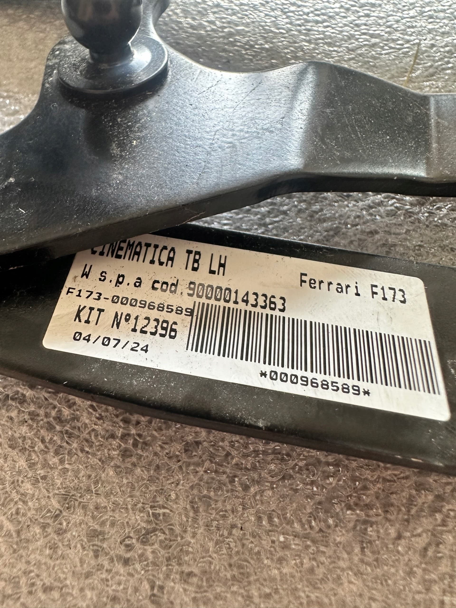 Cinemática de la cubierta de capota LH 968589 para Ferrari nuevo 4