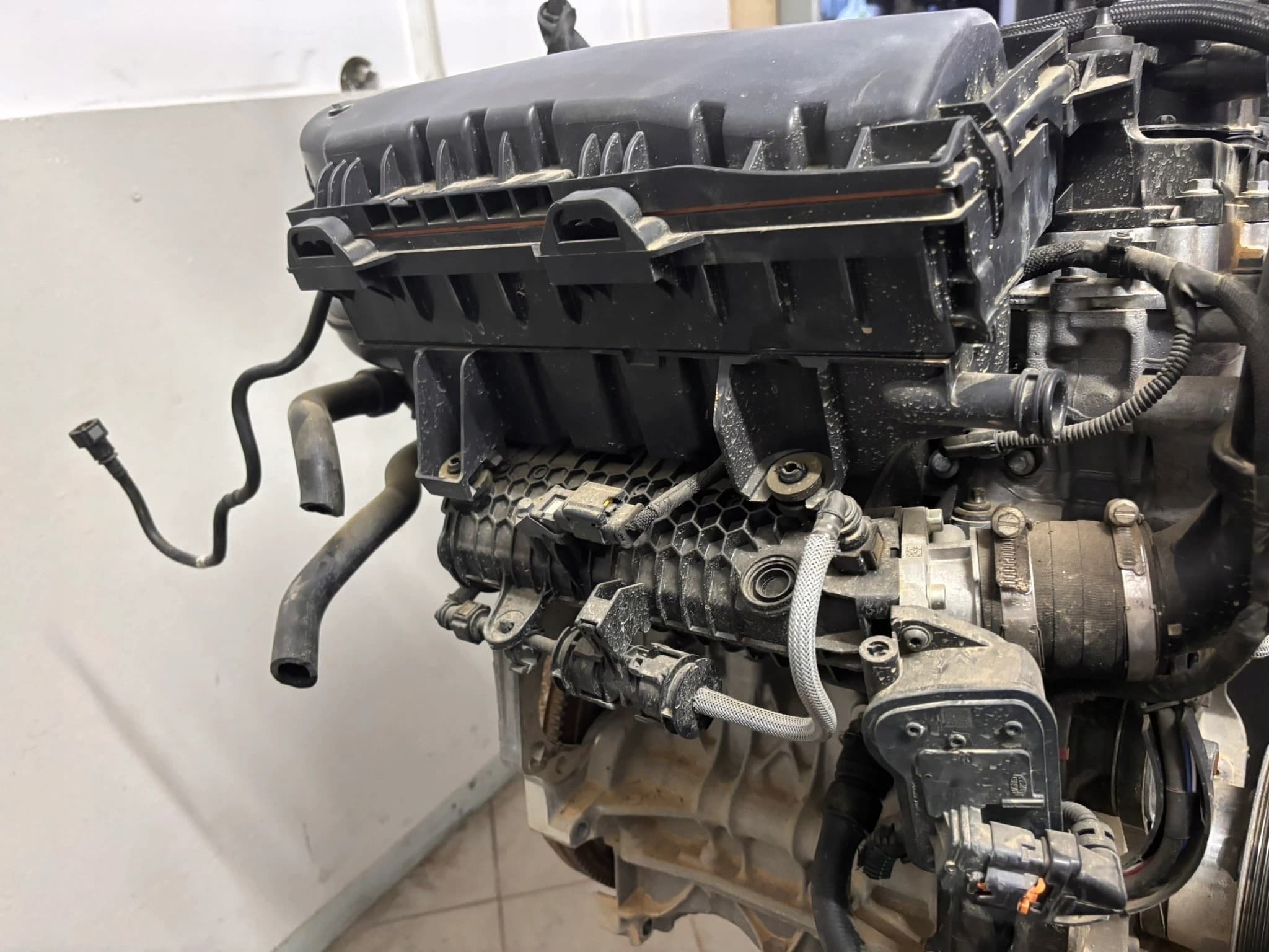 Motor Completo Citroën C5 Aircross 1.2THP HN05 32.000 km usado 9