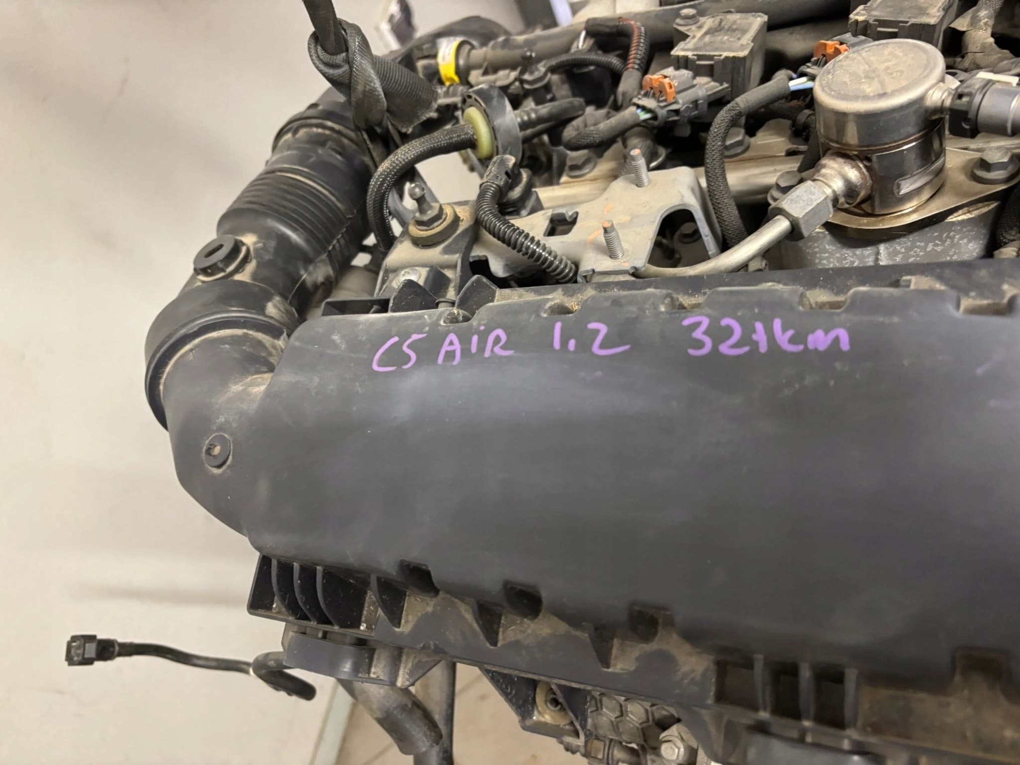 Motor Completo Citroën C5 Aircross 1.2THP HN05 32.000 km usado 11