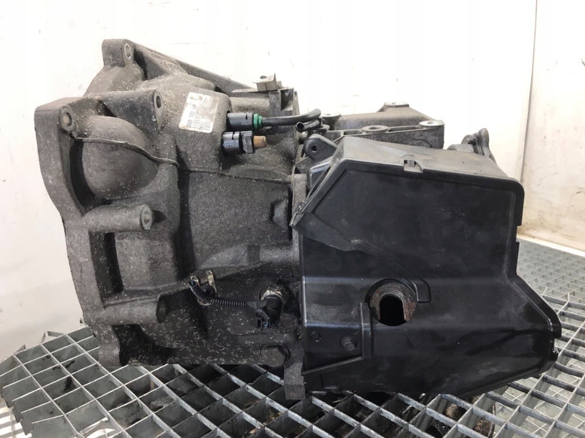 Caja de Cambios Ford Focus Iii DV6R7002ABF 1.6 105CV usado 2