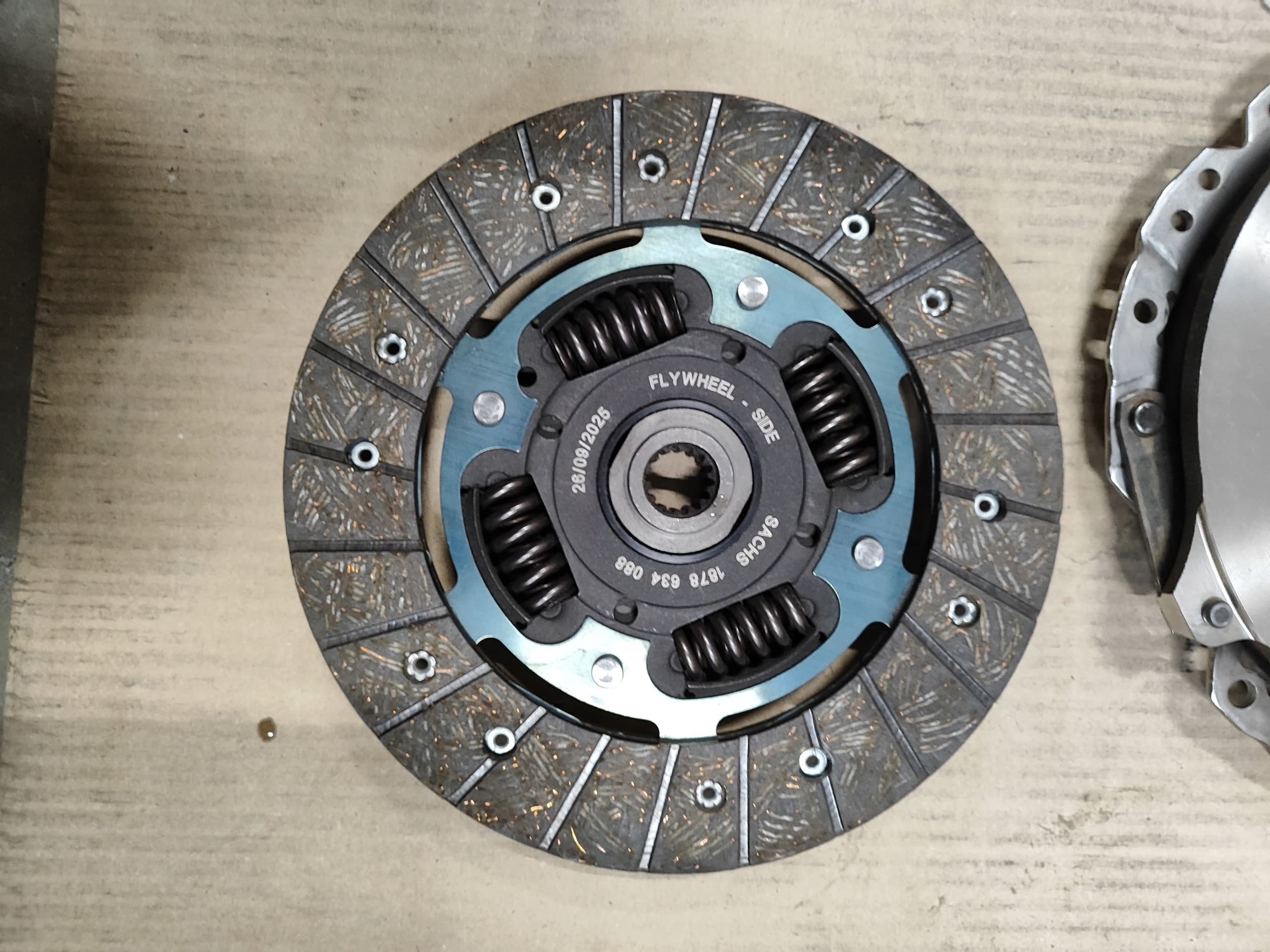 Kit de Embrague Sachs 3000 990 157 nuevo
